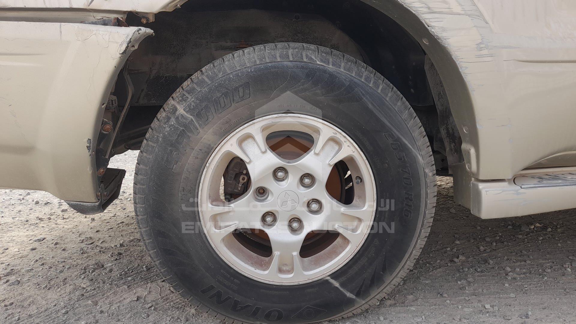 2006 MITSUBISHI PAJERO VIN: JMYLRV73W6J713853