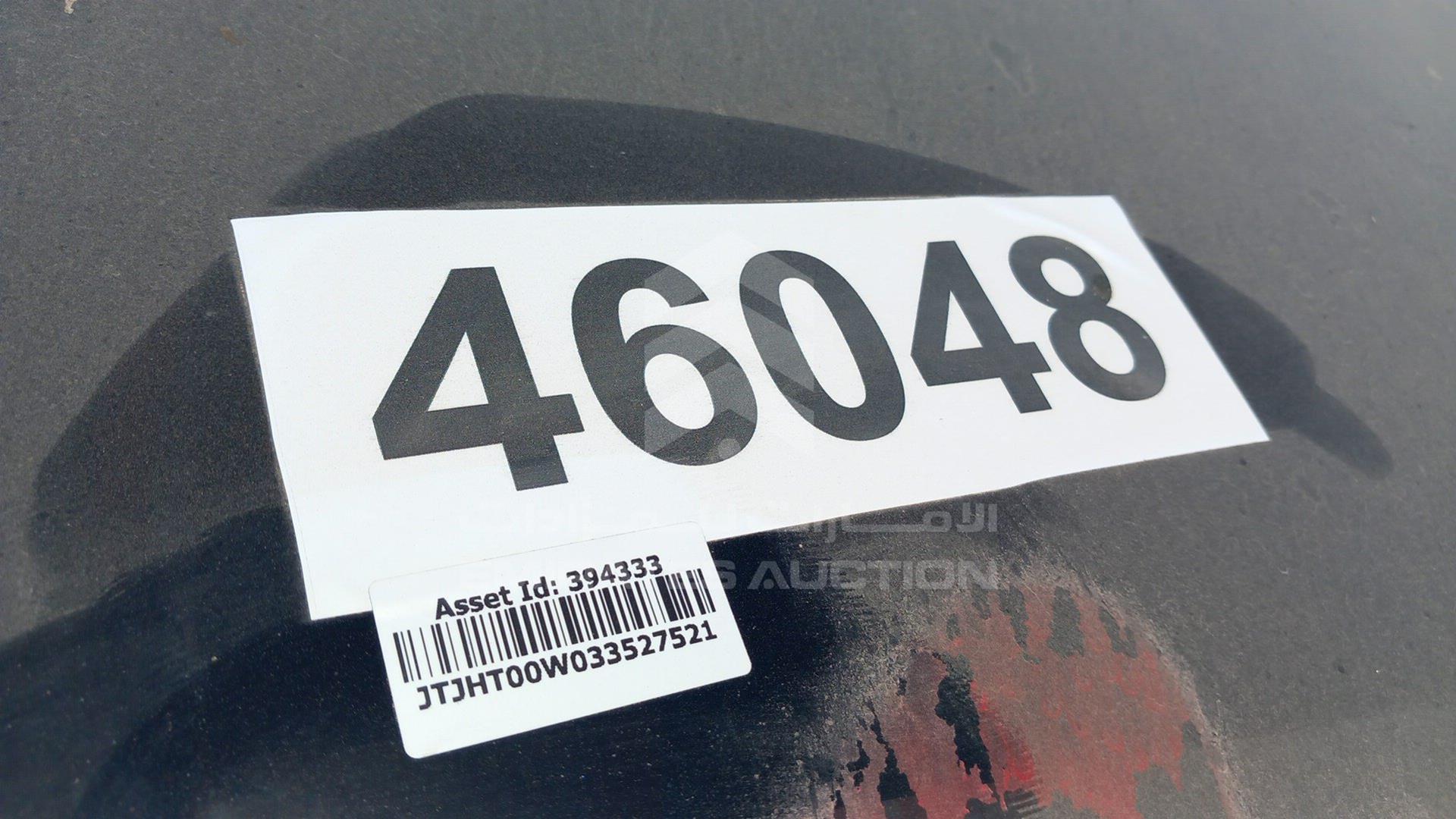 2003 LEXUS --- VIN: JTJHT00W033527521