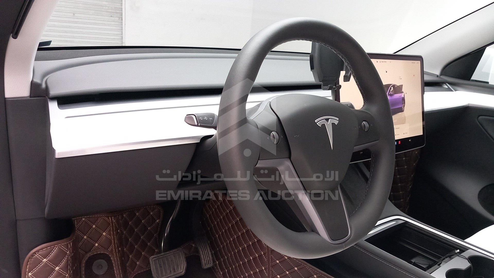2023 TESLA MODEL Y VIN: LRWYGCFS1NC571914