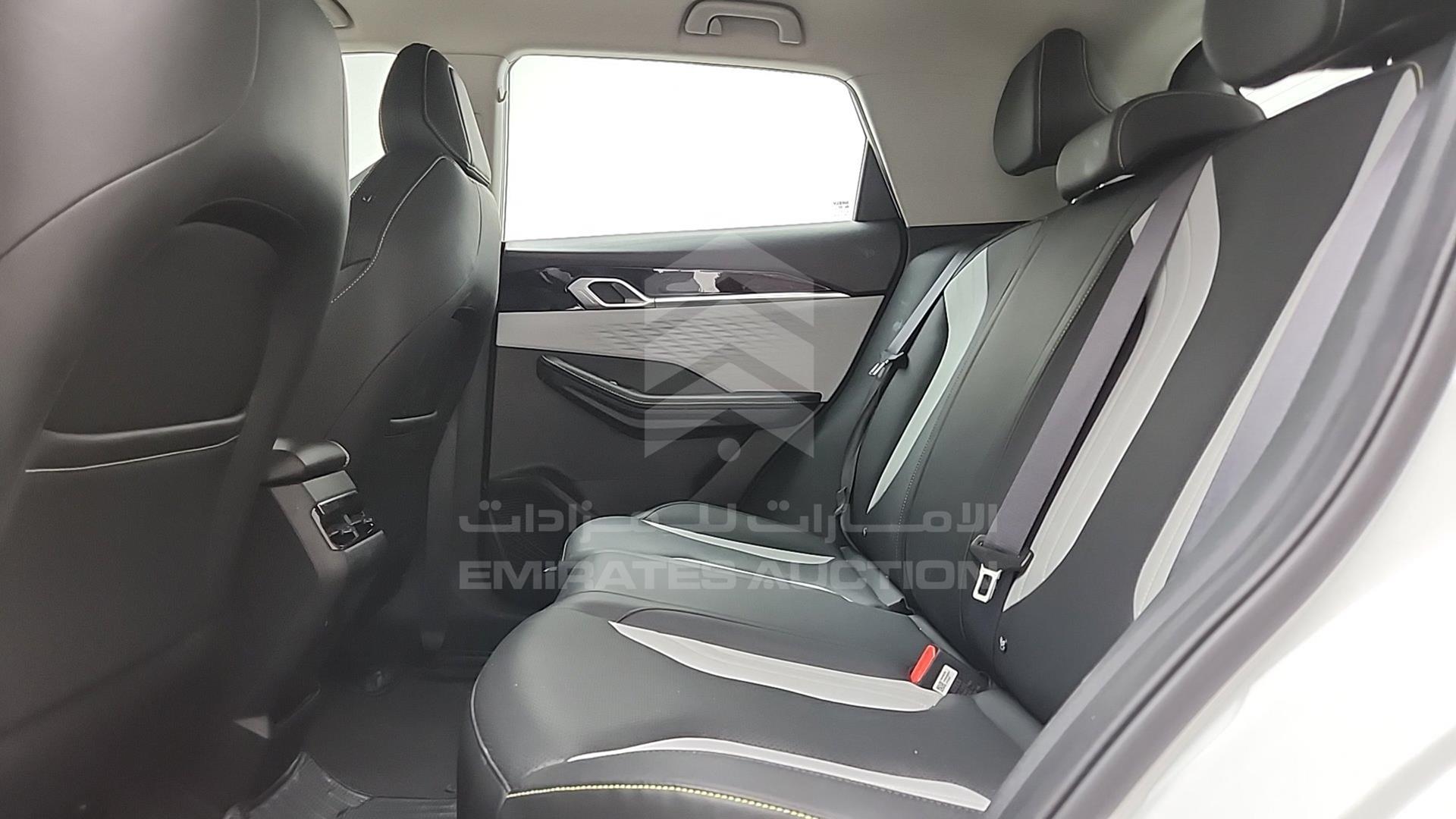 2024 GEELY COOLRAY VIN: LB3762KZ1RX503440