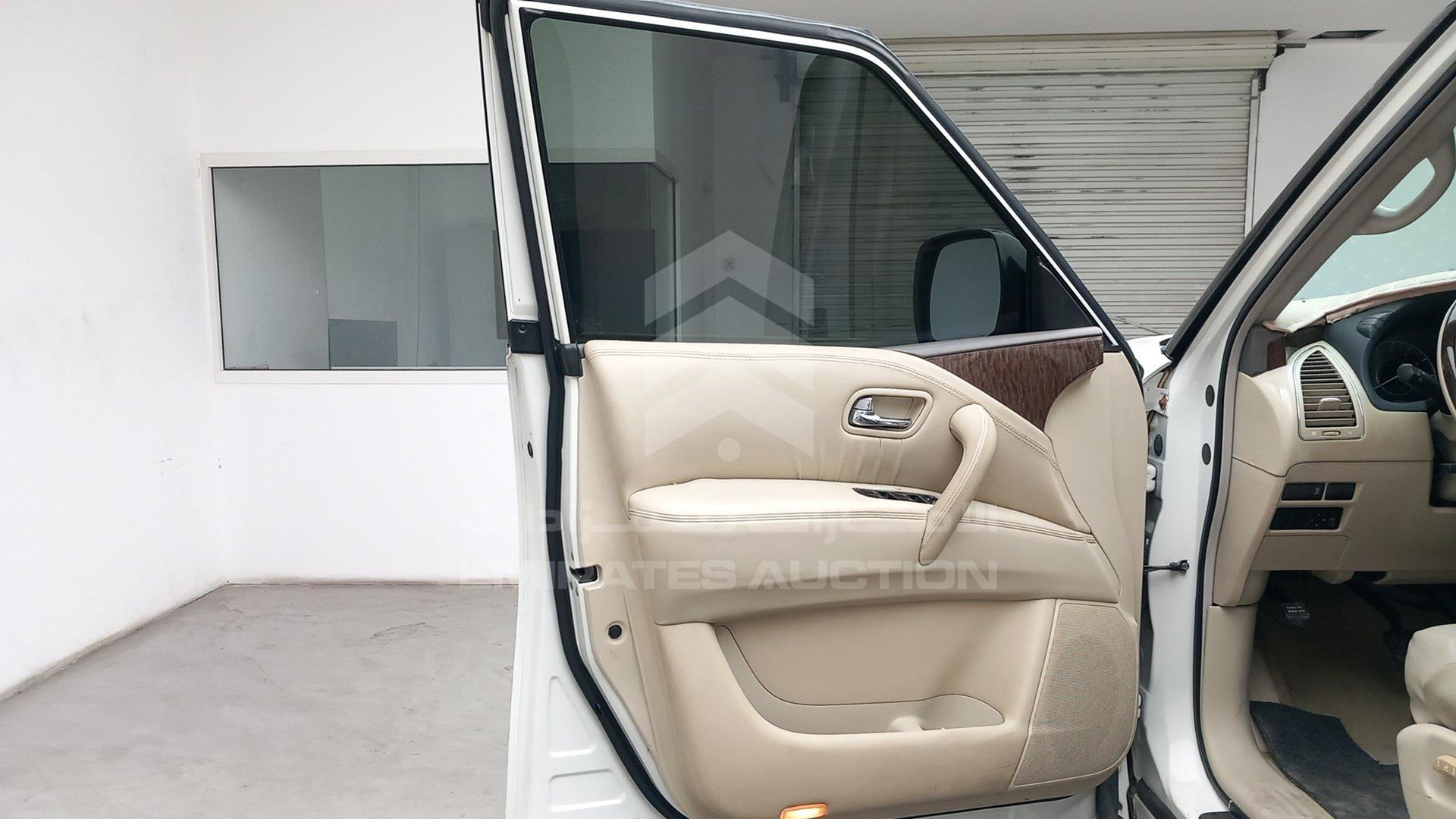 2011 NISSAN PATROL VIN: JN8AY25YXB9013588
