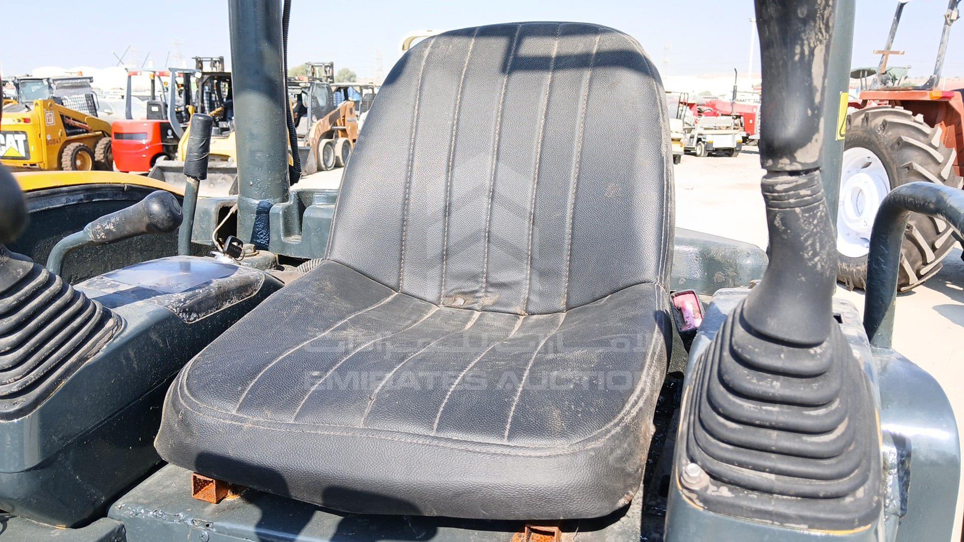 2004 KOMATSU --- VIN: KMTPC120J00512107