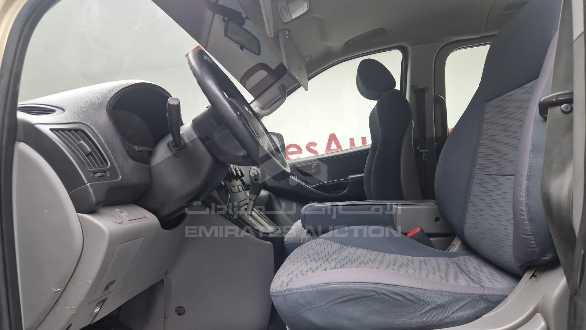 KMHWG81R1CU430694 - 2012 Hyundai H1 - #504560