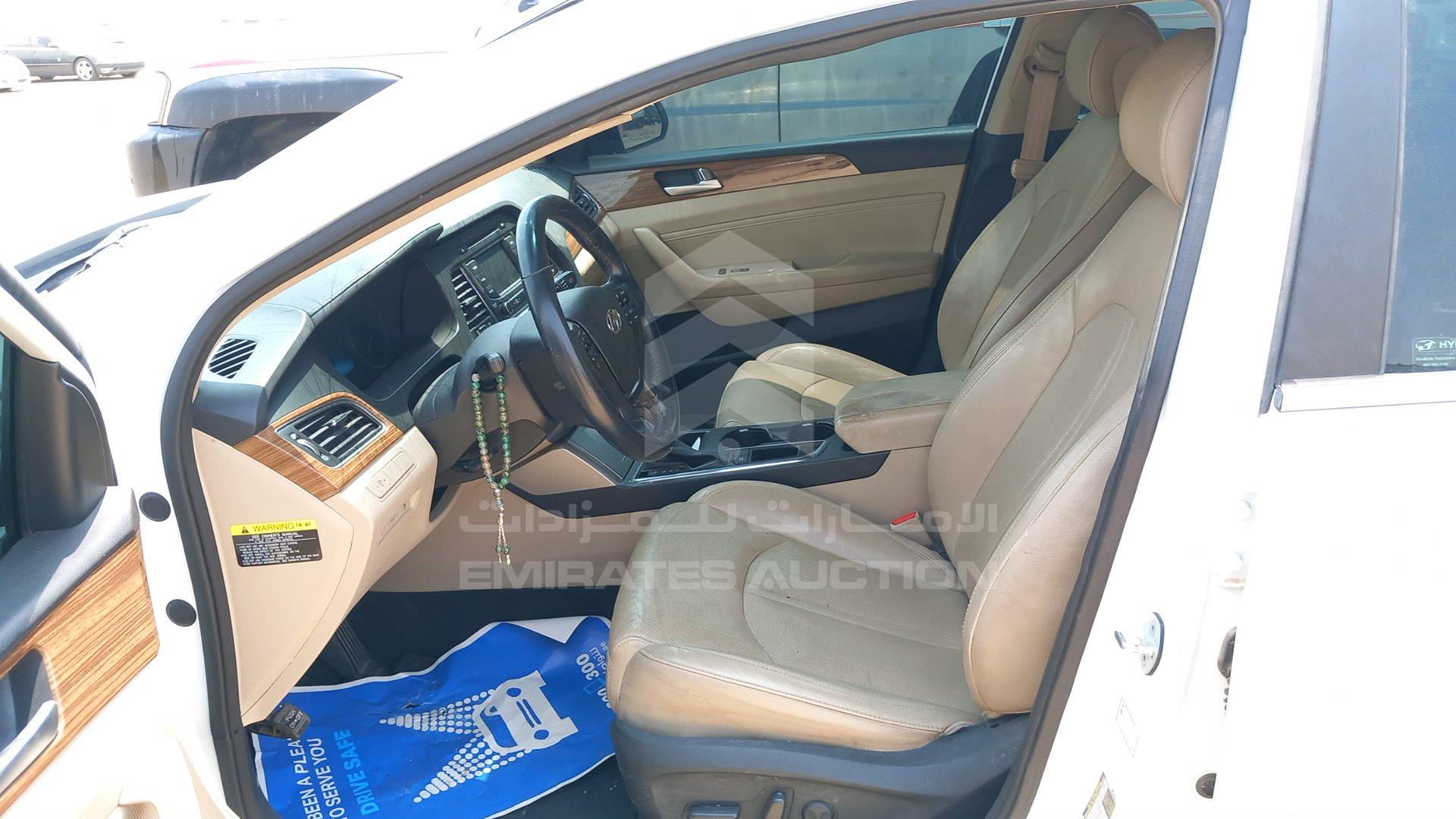 2015 HYUNDAI SONATA VIN: 5NPE34AF8FH208386
