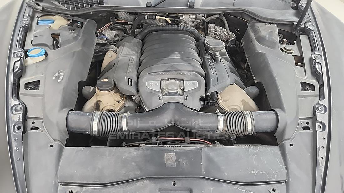 2013 Porsche Cayenne — Engine Bay — Photo 31