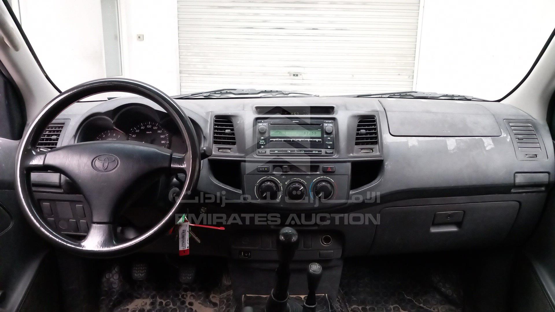 2013 TOYOTA HILUX VIN: MR0FX22G6D1360368