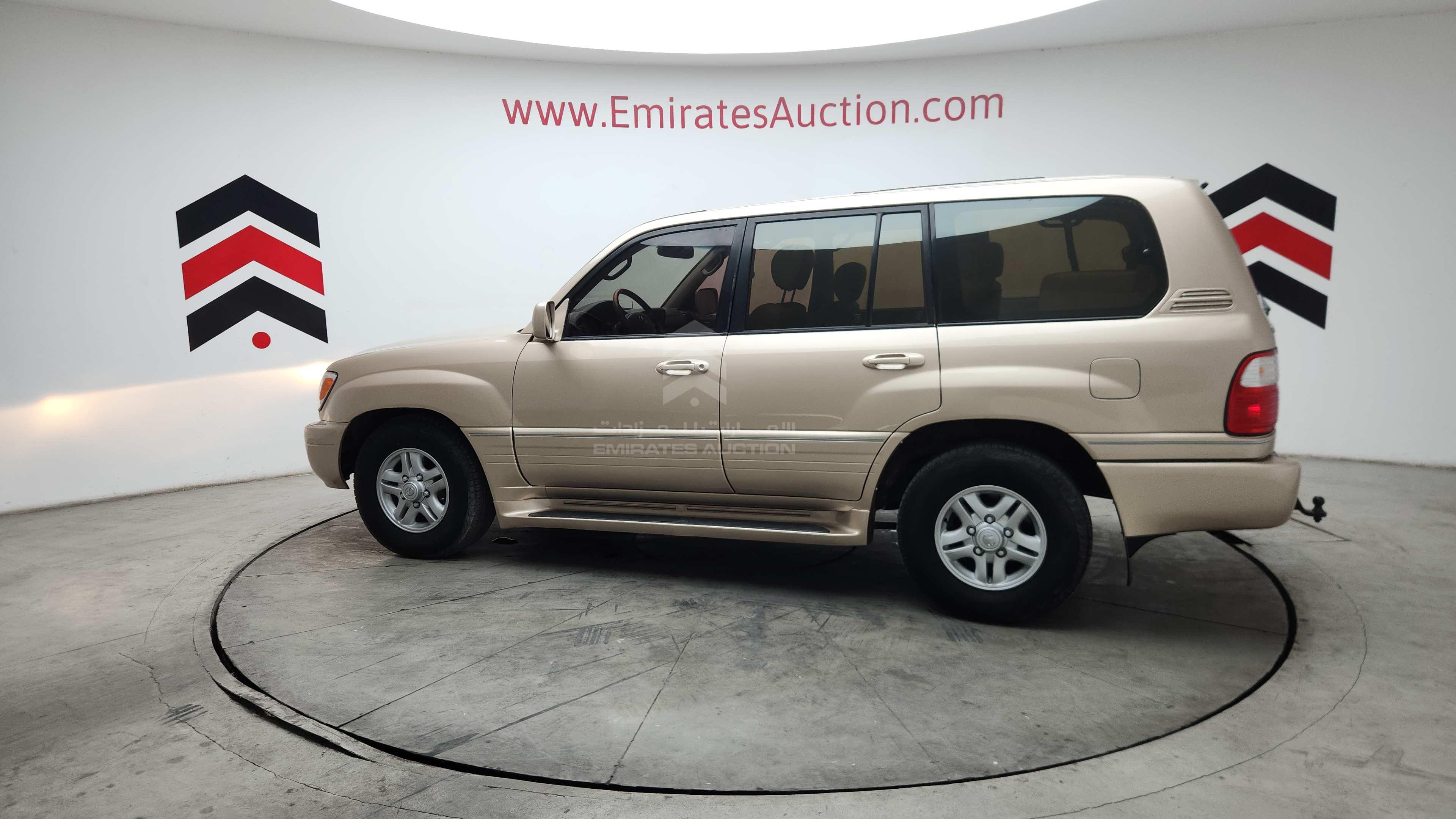 JTJHT00W513501087 - 2001 Lexus LX 470 - #511626
