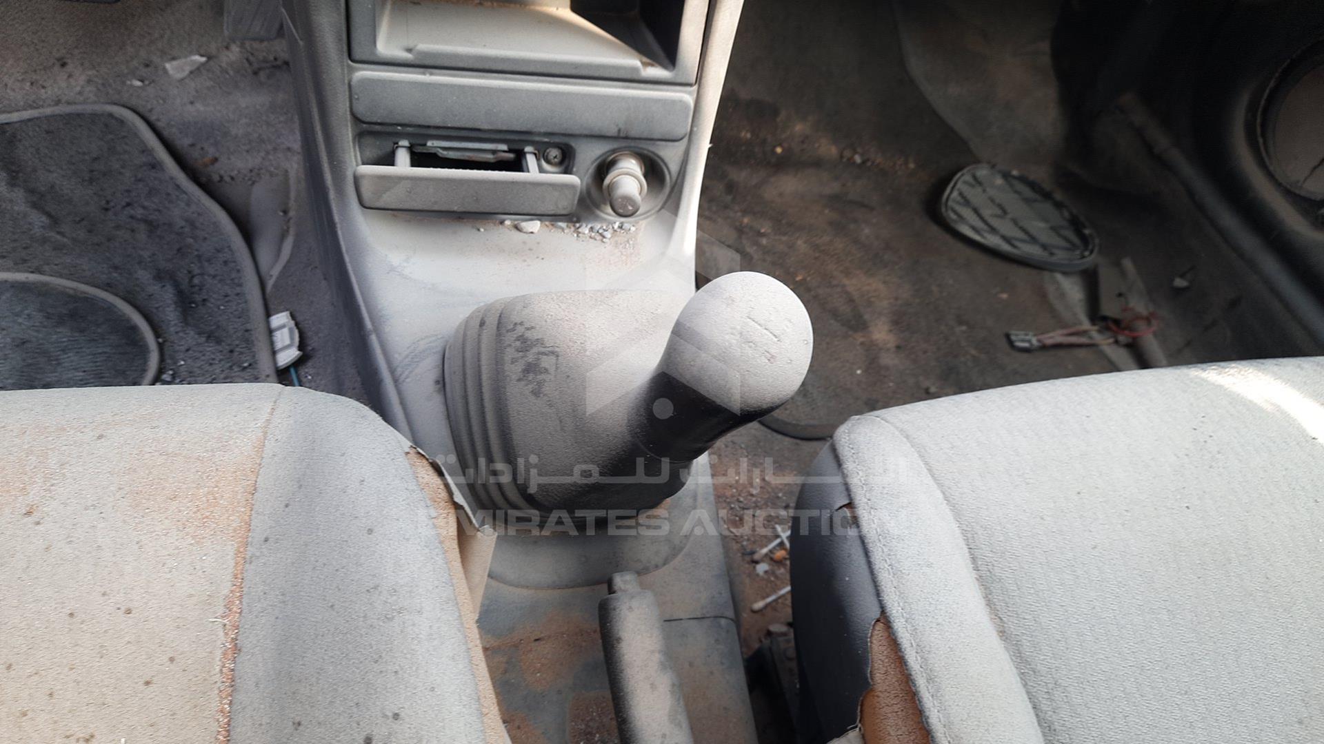1996 MAZDA 323 VIN: JM7BA113200104953