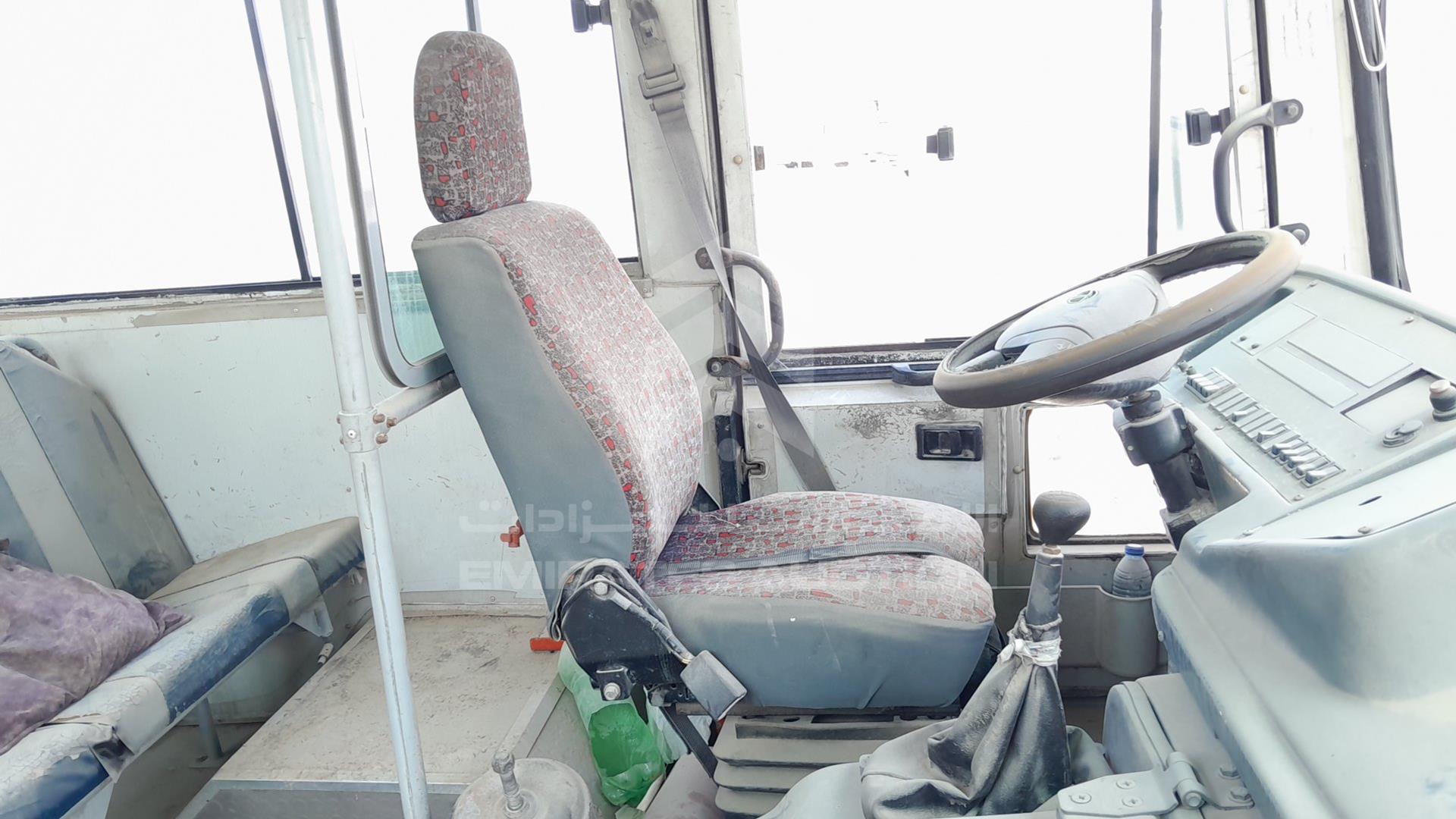 2015 TATA LPO1618 VIN: MAT449253F0L01814