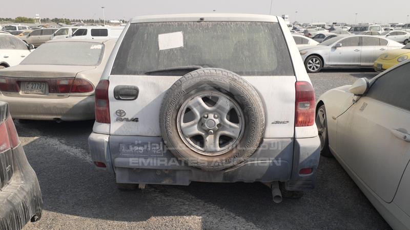 VIN: JTEHH20V400260593 Auction: EmiratesAuction Lot: 344037 JTEHH20V400260593 Toyota RAV 4 0 WHITE Photo 6