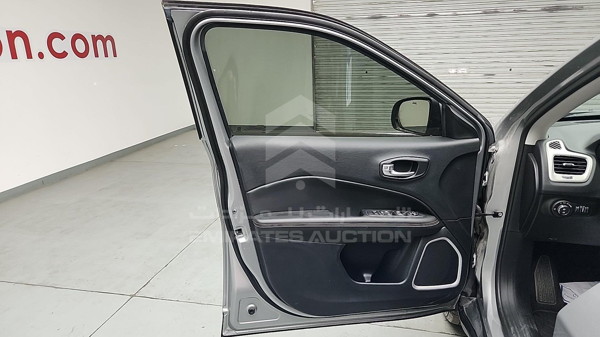 2020 JEEP COMPASS VIN: 3C4NJDBB9LT156036