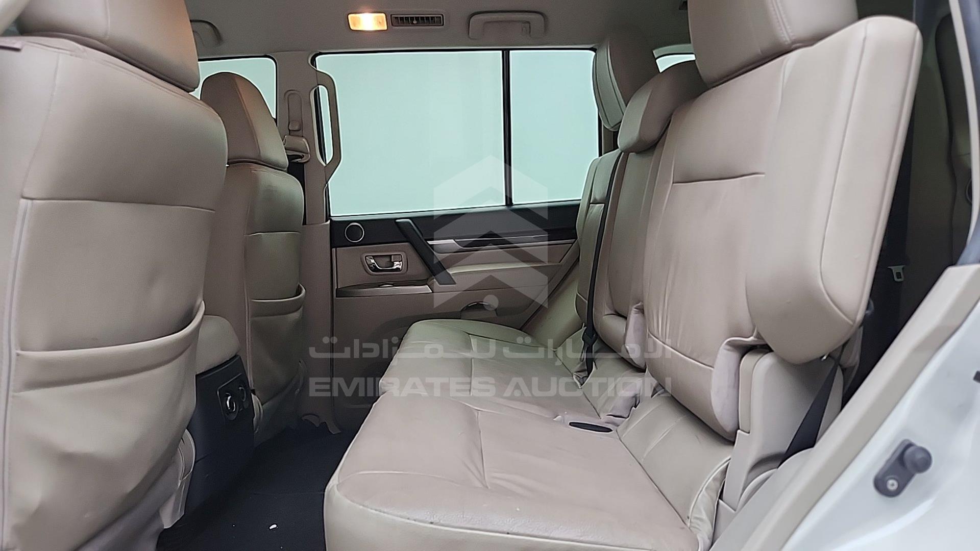 2020 MITSUBISHI PAJERO VIN: JE4MR62M0LJ703693