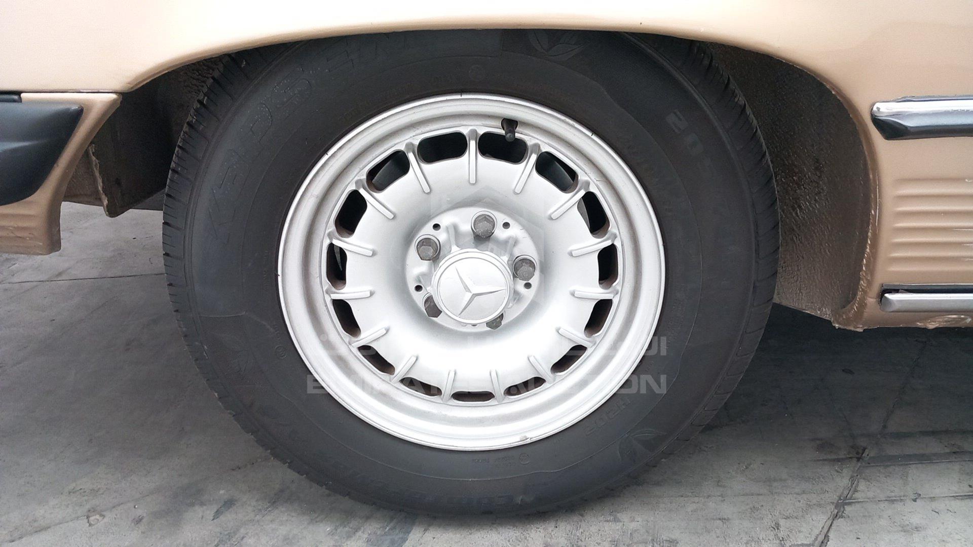 1983 MERCEDES SL 380 VIN: WDBBA45A2DB024288