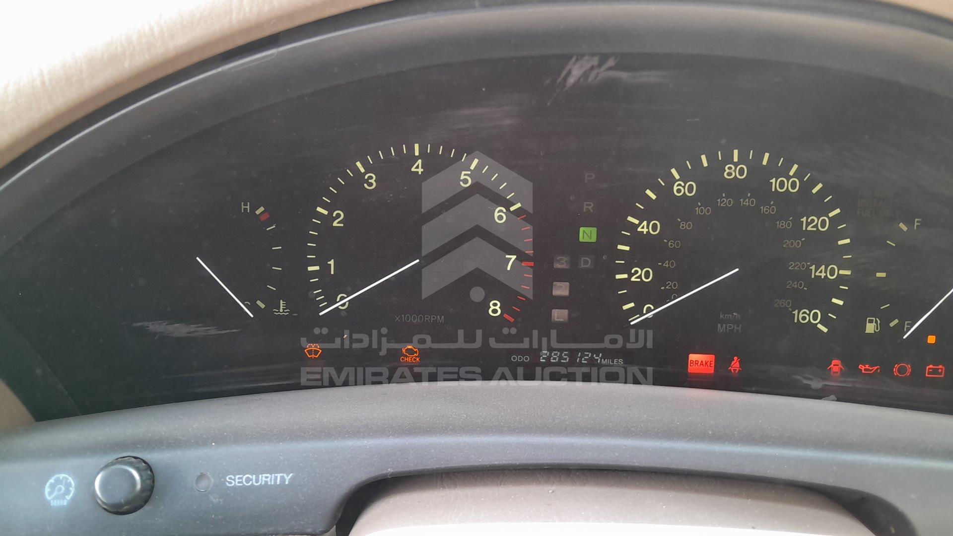 1997 LEXUS LS400 VIN: JT8BH28F5V0089060