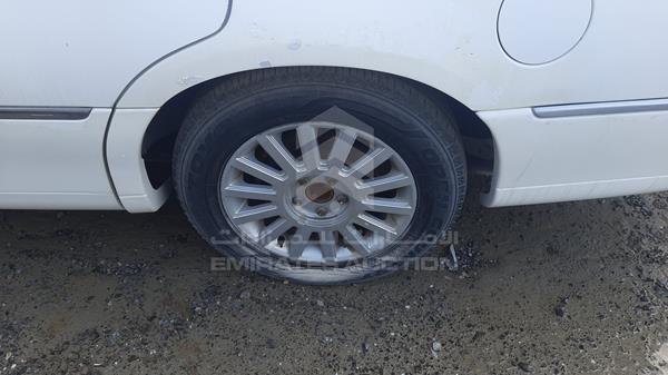 Lincoln Town Car 2005 1LNHM82W25Y663727 Image 23
