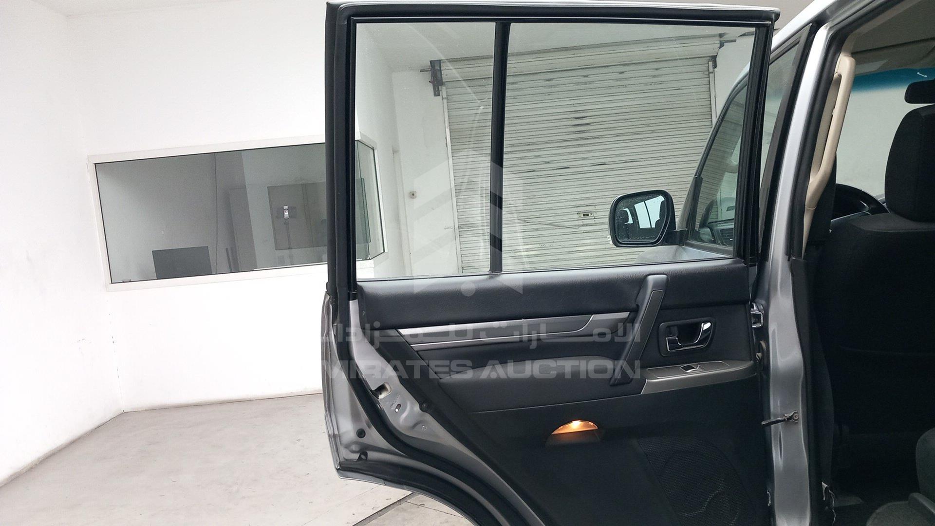 2016 MITSUBISHI PAJERO VIN: JMYLYV95WGJ706610