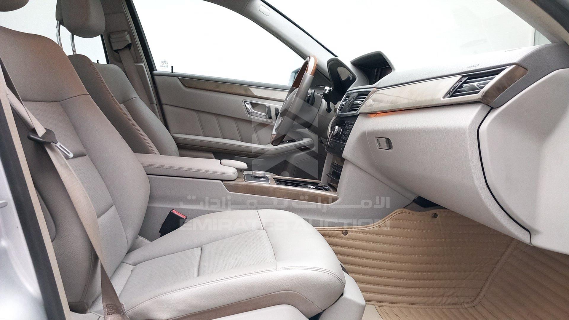 2011 MERCEDES E350 VIN: WDDHF8HB1BA303636