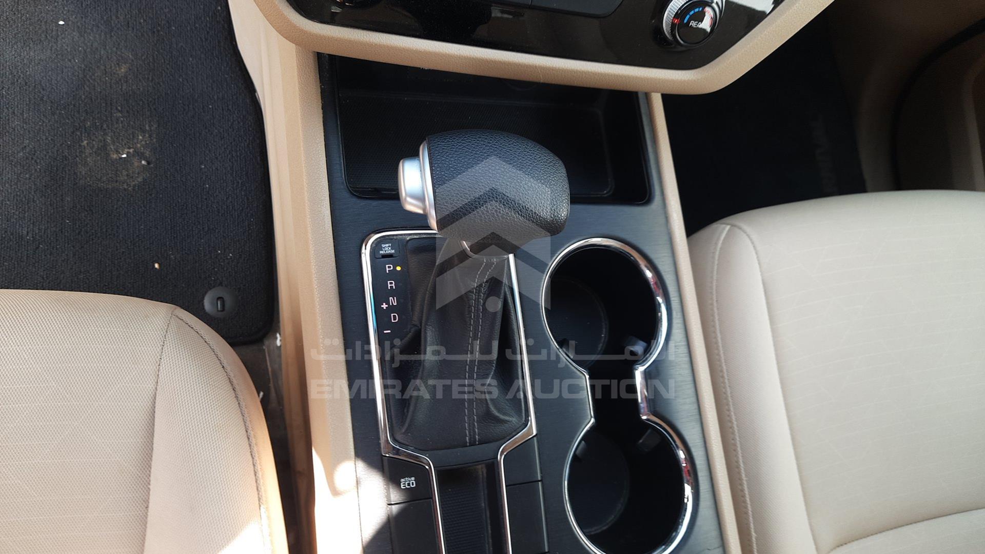 2020 KIA CARNIVAL VIN: KNAMB8121L6645491
