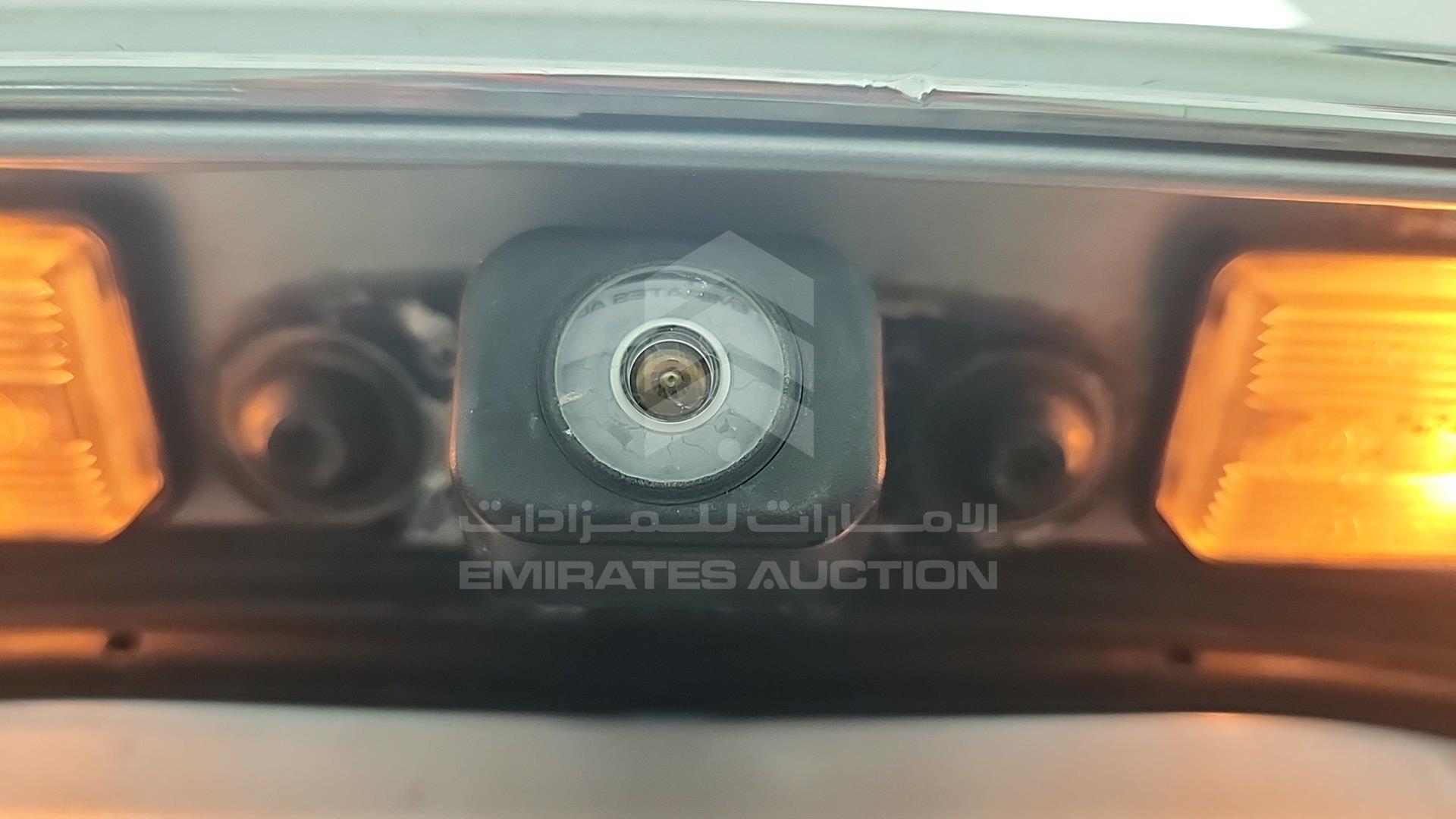 2005 LEXUS LX 470 VIN: JTJHT00W953550346