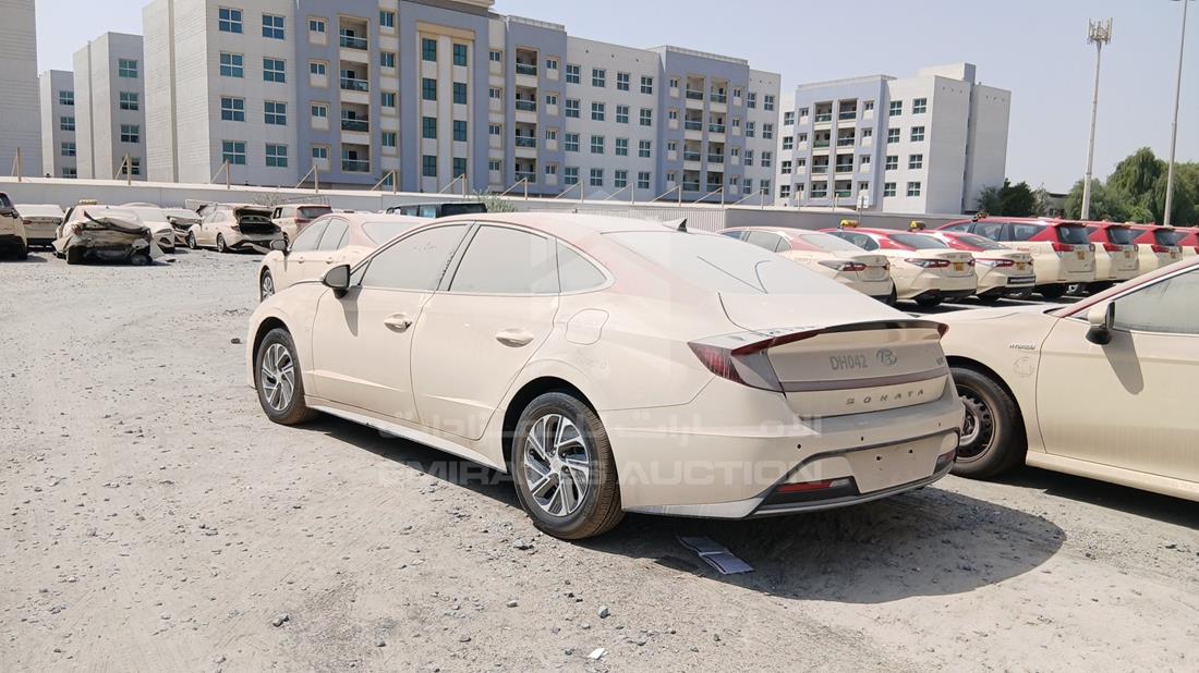 2021 Hyundai Sonata Hybrid — Rear Left Angle — Photo 7