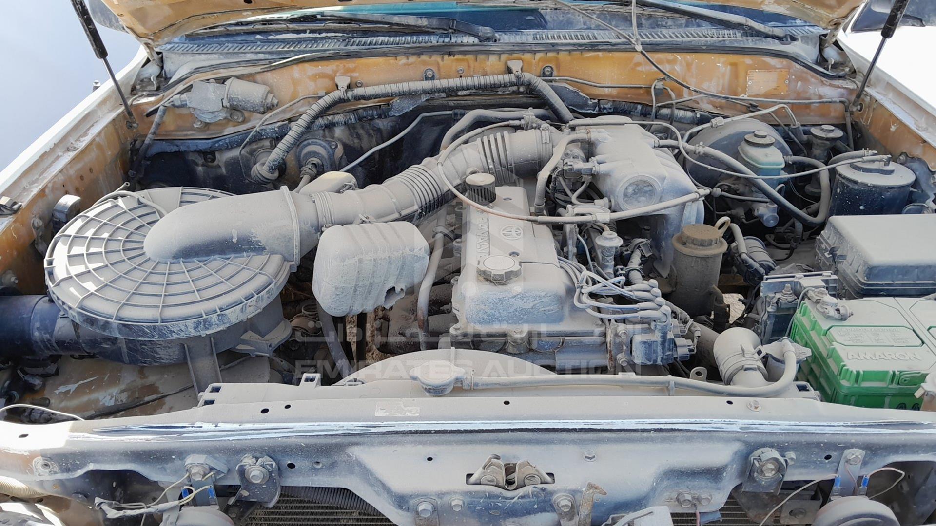 2004 TOYOTA LAND CRUISER VIN: JTGHJ01J843004764