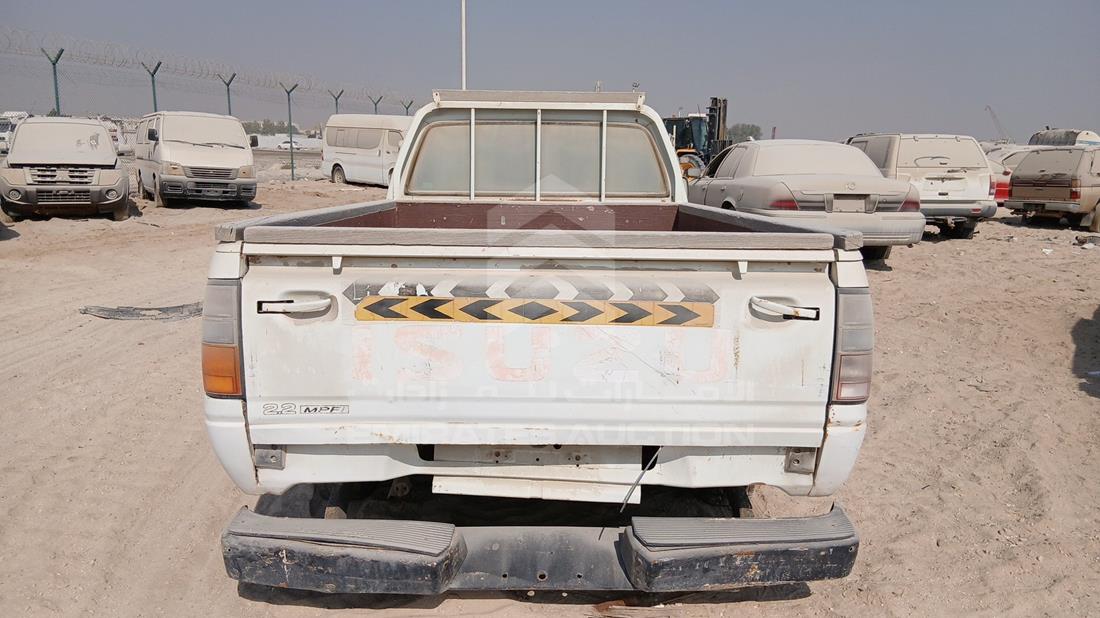 2000 Isuzu KB — Rear View — Photo 7