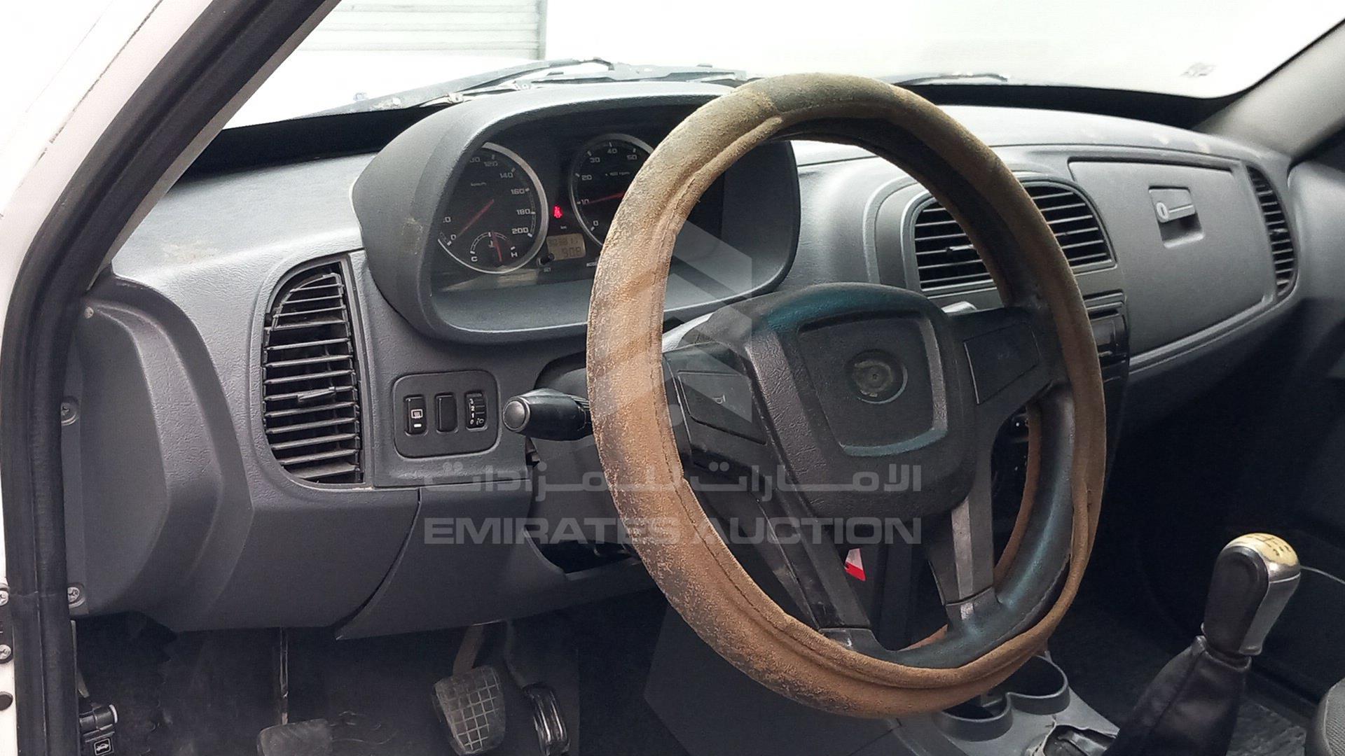 2015 TATA XENON VIN: MAT464703FSL00405