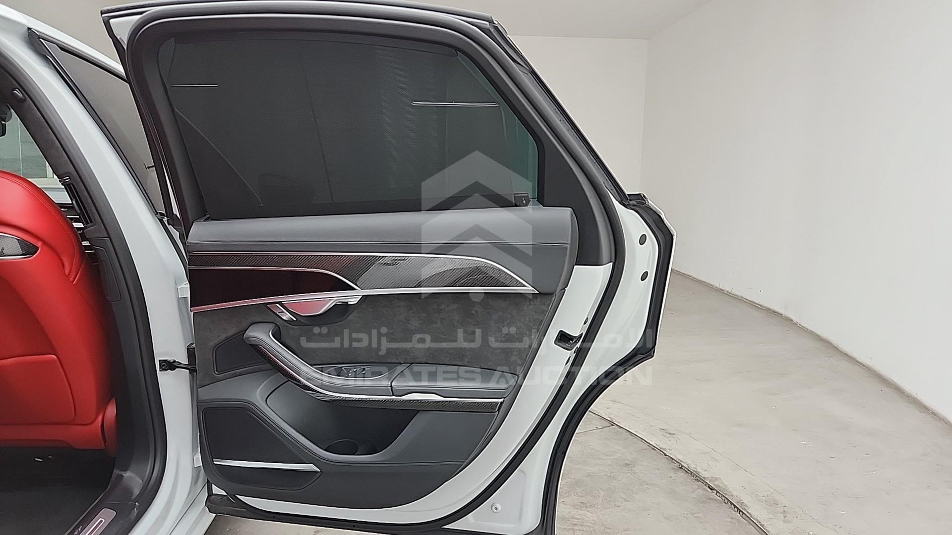 2020 AUDI S8 VIN: WAUZZZF85LN013510