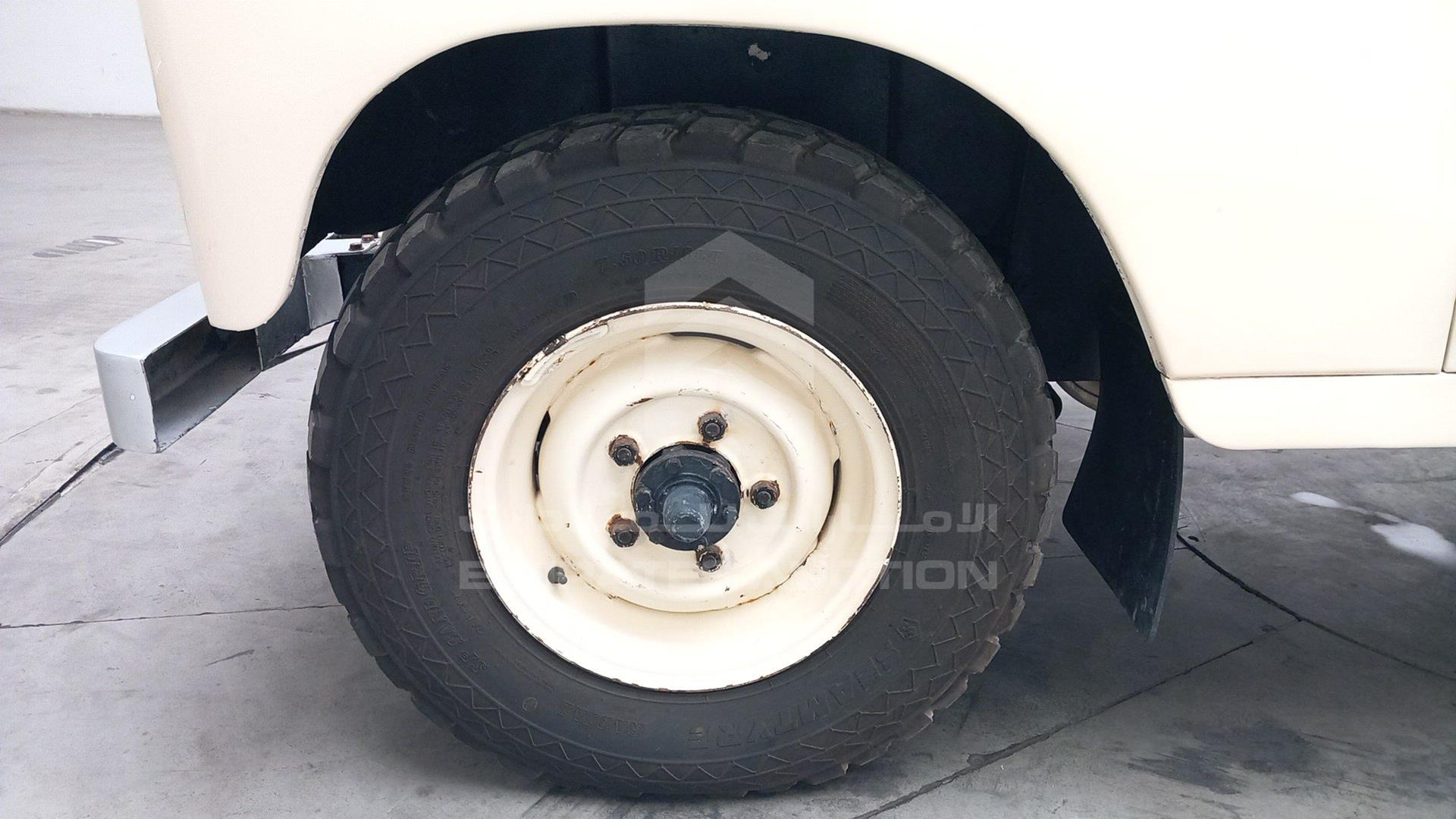 1982 LAND ROVER --- VIN: SALLBABH2AA128907