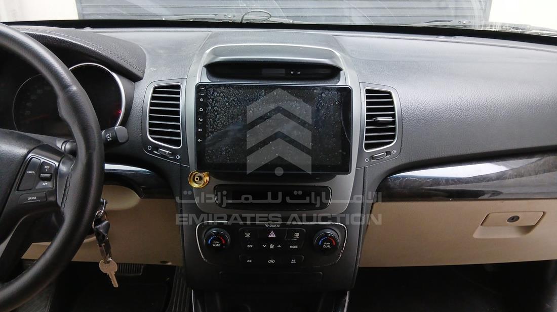 2014 Kia Sorento — Entertainment Systems & Camera Monitor & Navigation — Photo 22