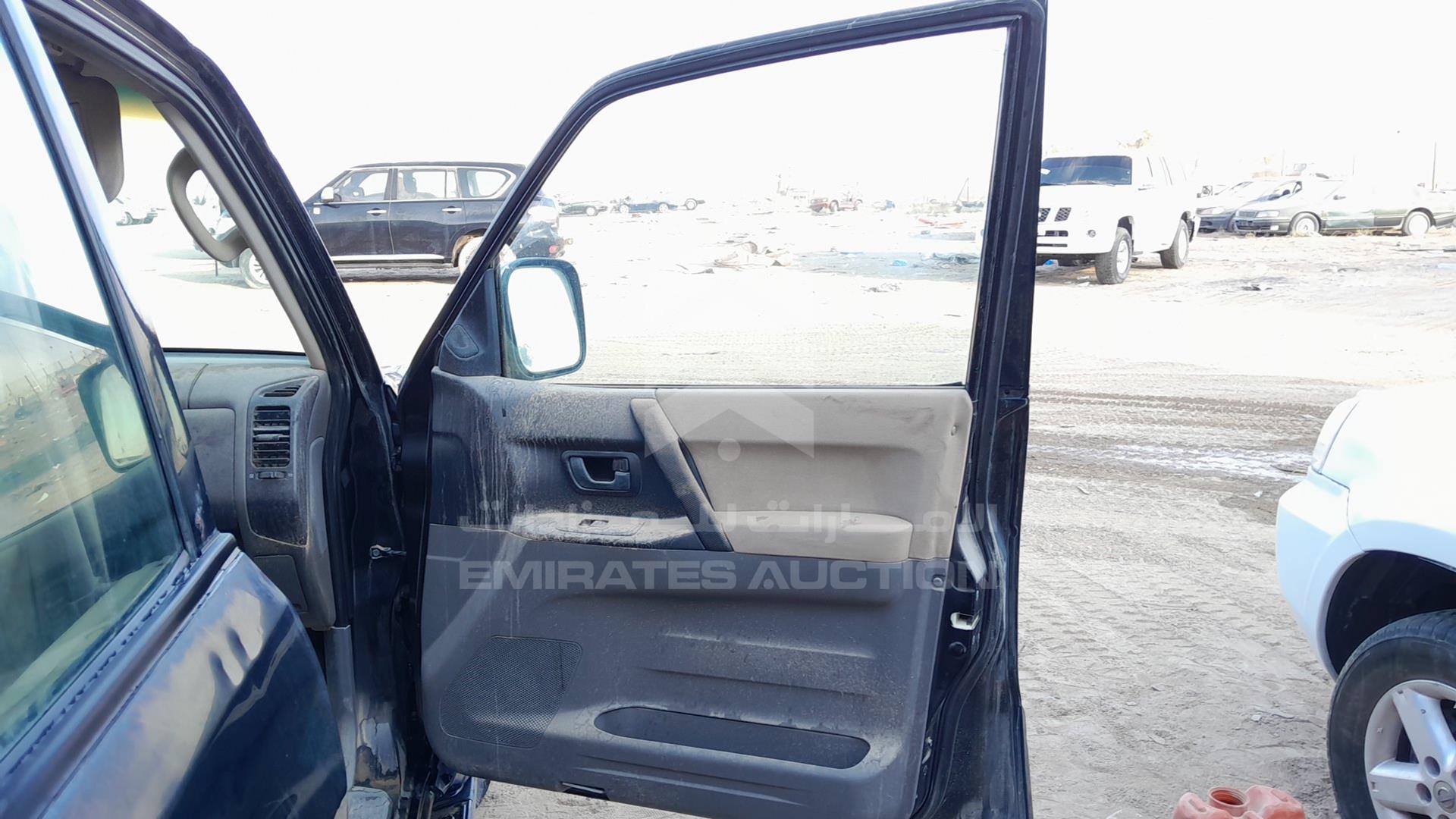 2007 MITSUBISHI PAJERO VIN: JMYLRV73W7J703442