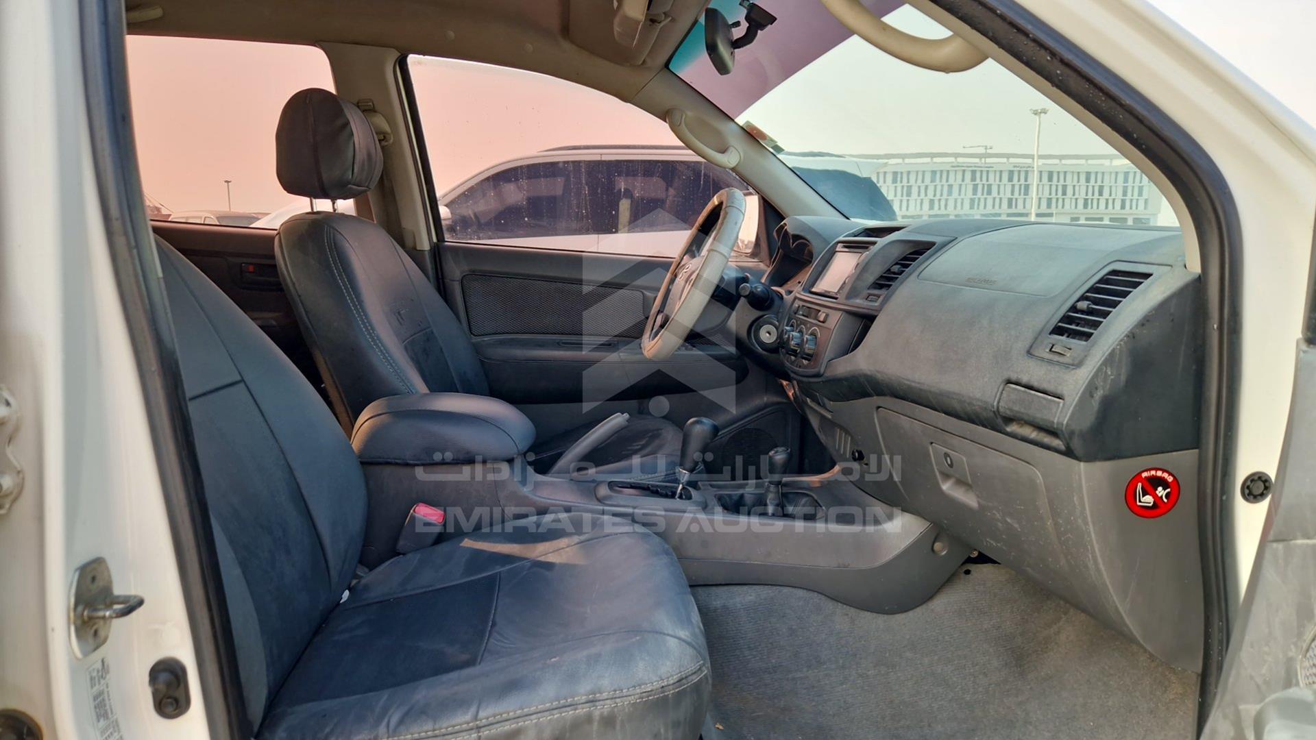 2015 TOYOTA HILUX VIN: MR0FX22G7F1144029
