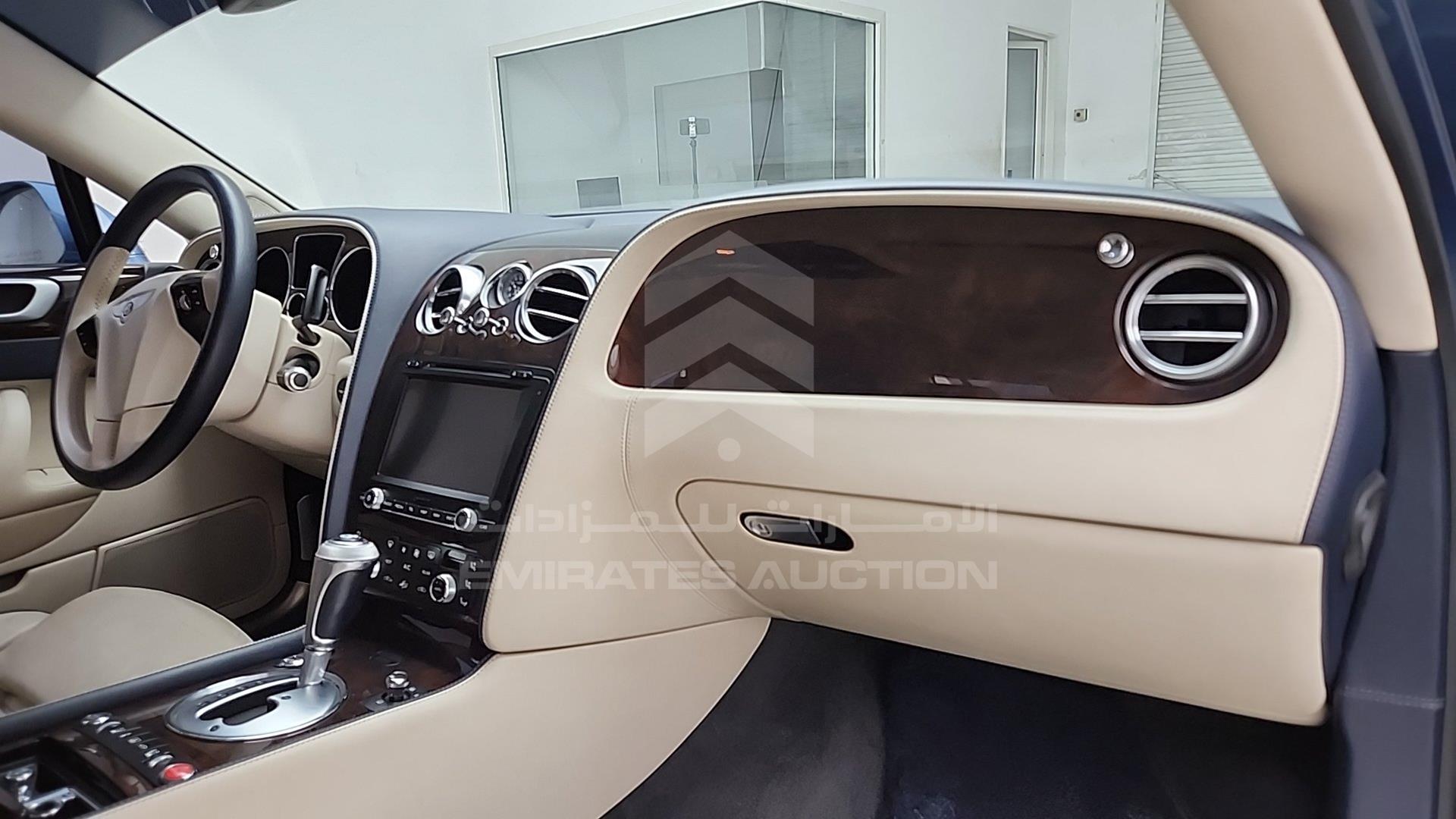 2012 BENTLEY FLYING SPUR VIN: SCBBE53W1CC072662