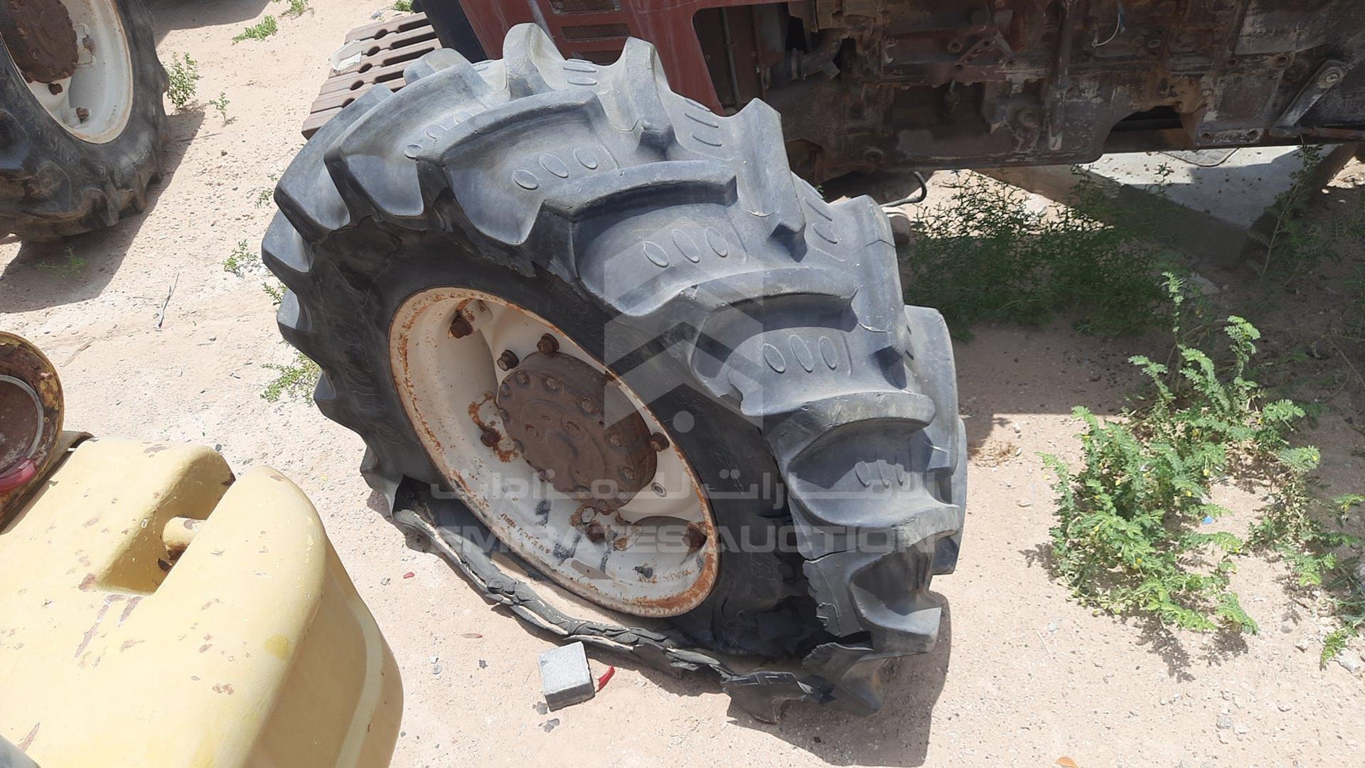 0 TRACTOR --- VIN: 001064401