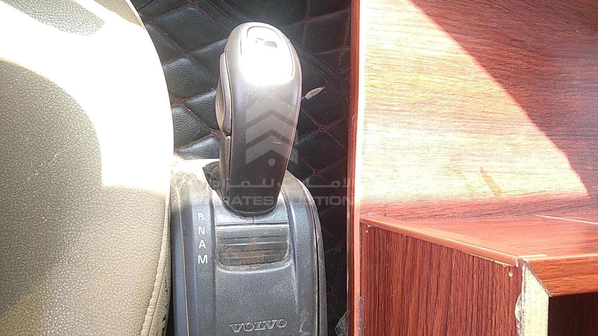 2018 VOLVO --- VIN: YV2XG30C4JA829631