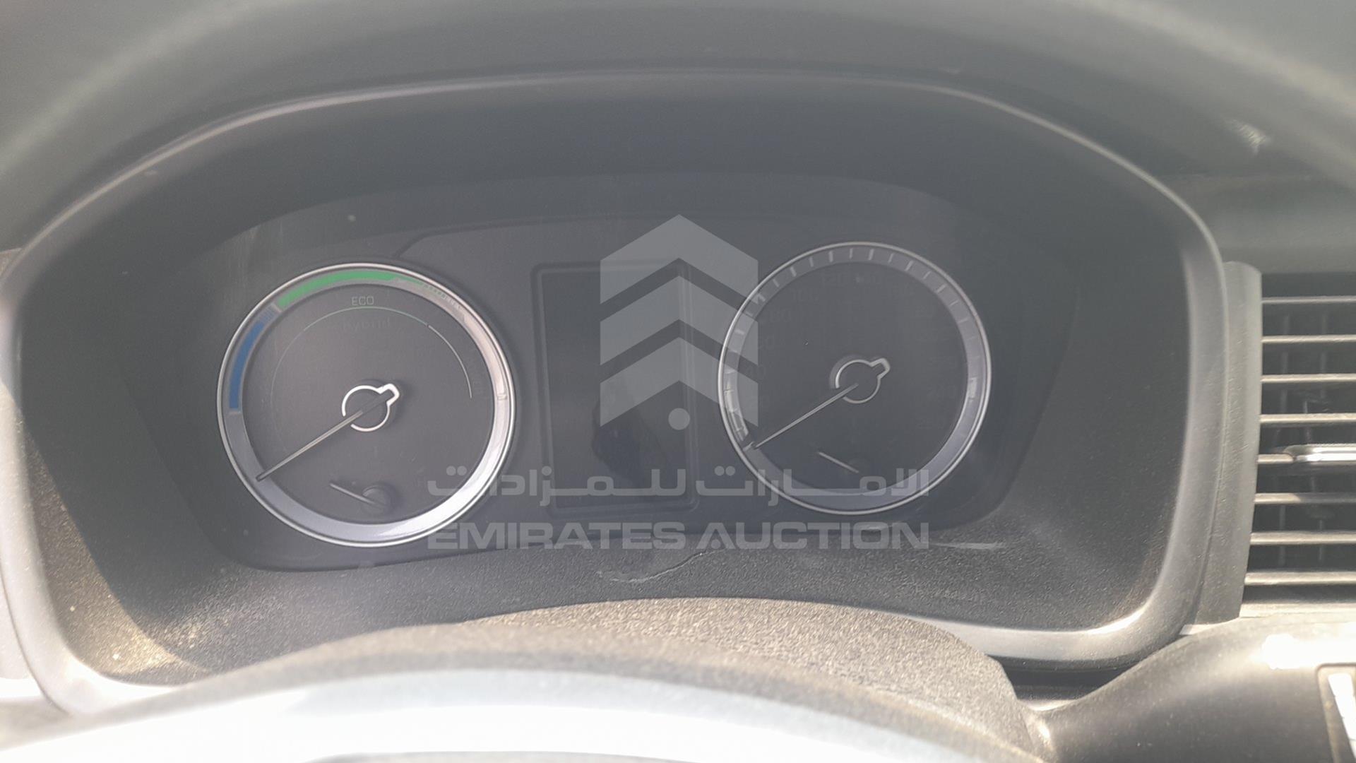 2018 HYUNDAI SONATA VIN: KMHE24139JA082043