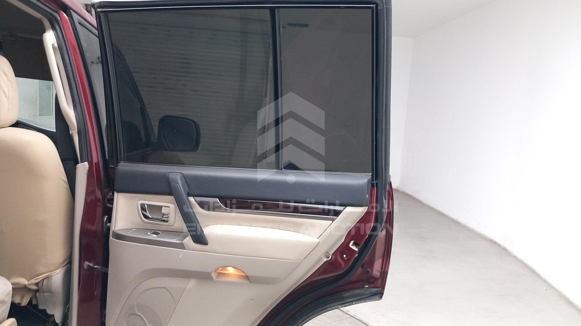 2016 MITSUBISHI PAJERO VIN: JMYLYV95WGJ706933