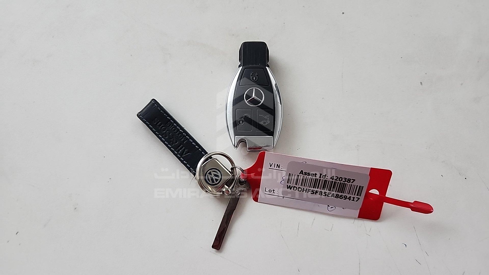 2014 MERCEDES E 300 VIN: WDDHF5FB5EA869417