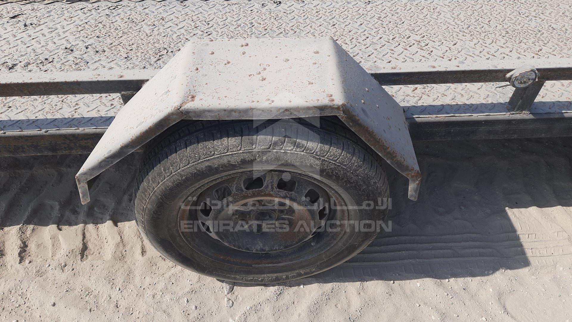 2015 TRAILER LOCAL VIN: D090582DXBTRAILER