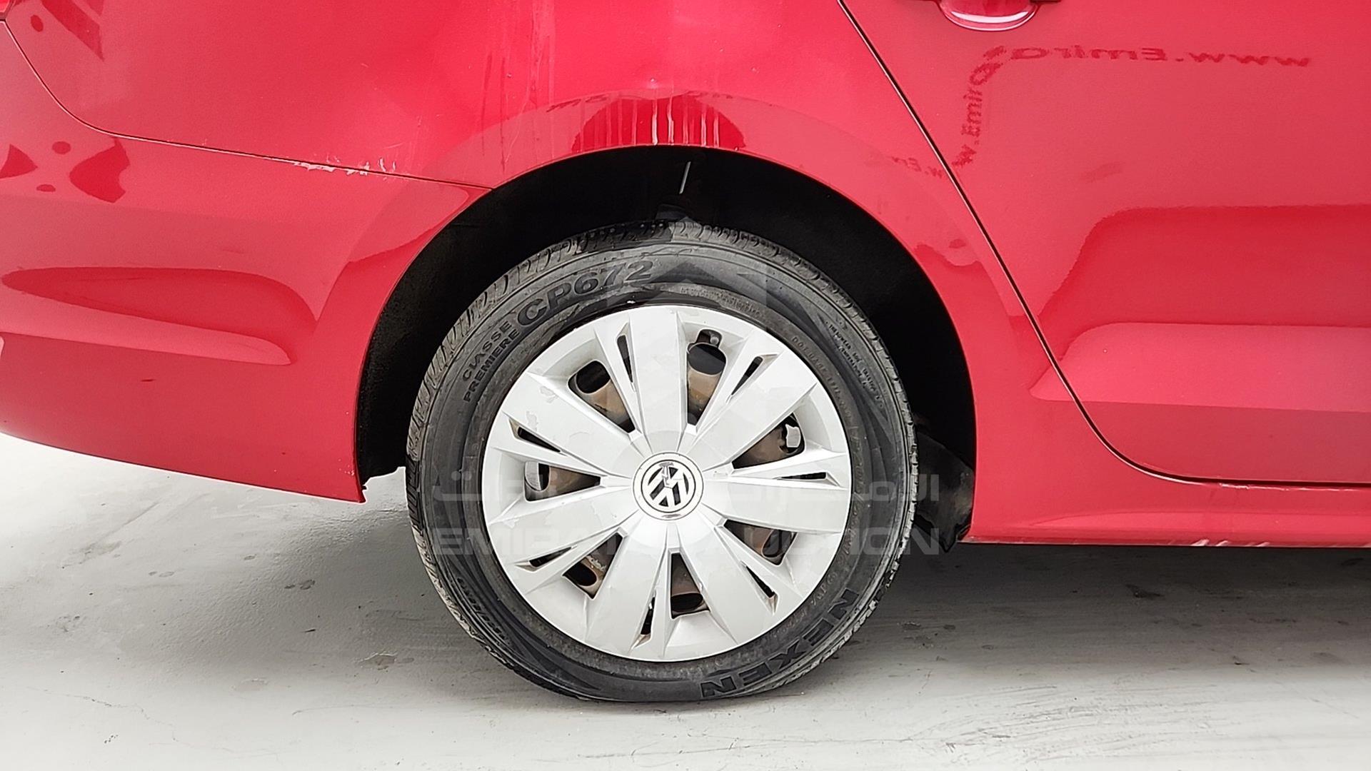 2014 VOLKSWAGEN JETTA VIN: WVWRV1AJ3EM250726