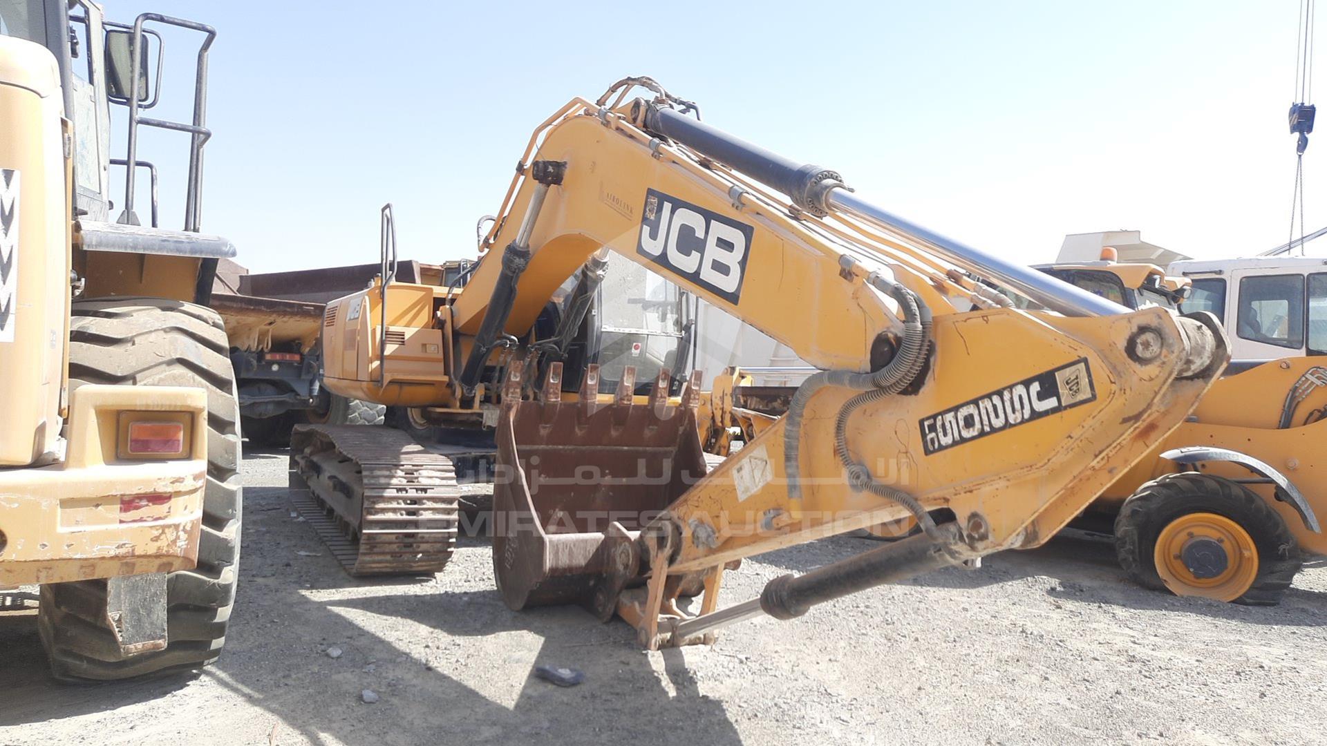 2015 JCB JS205 VIN: PUNJE20BV02359661