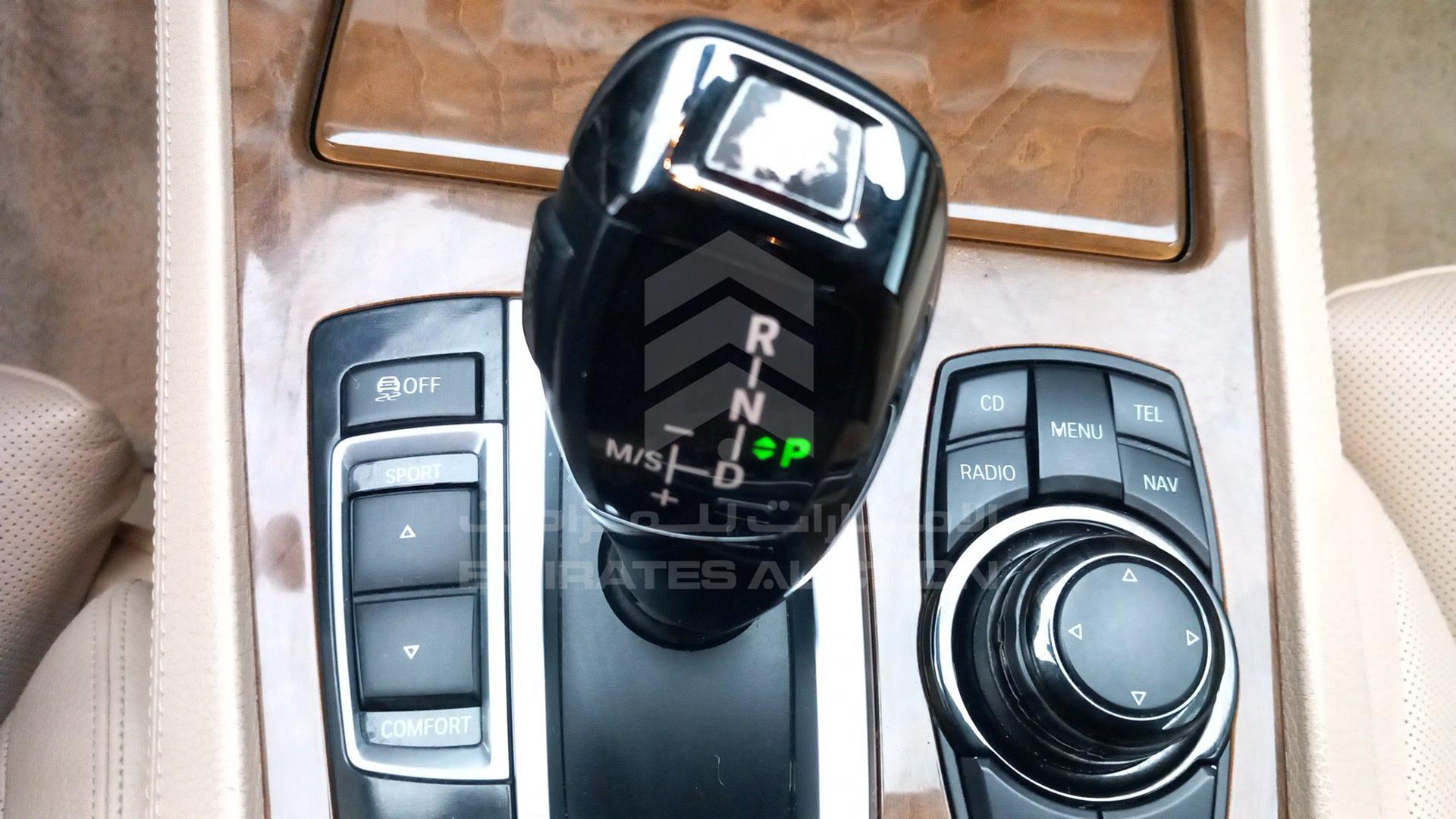 2010 BMW 750 VIN: WBAKB8108AC342700