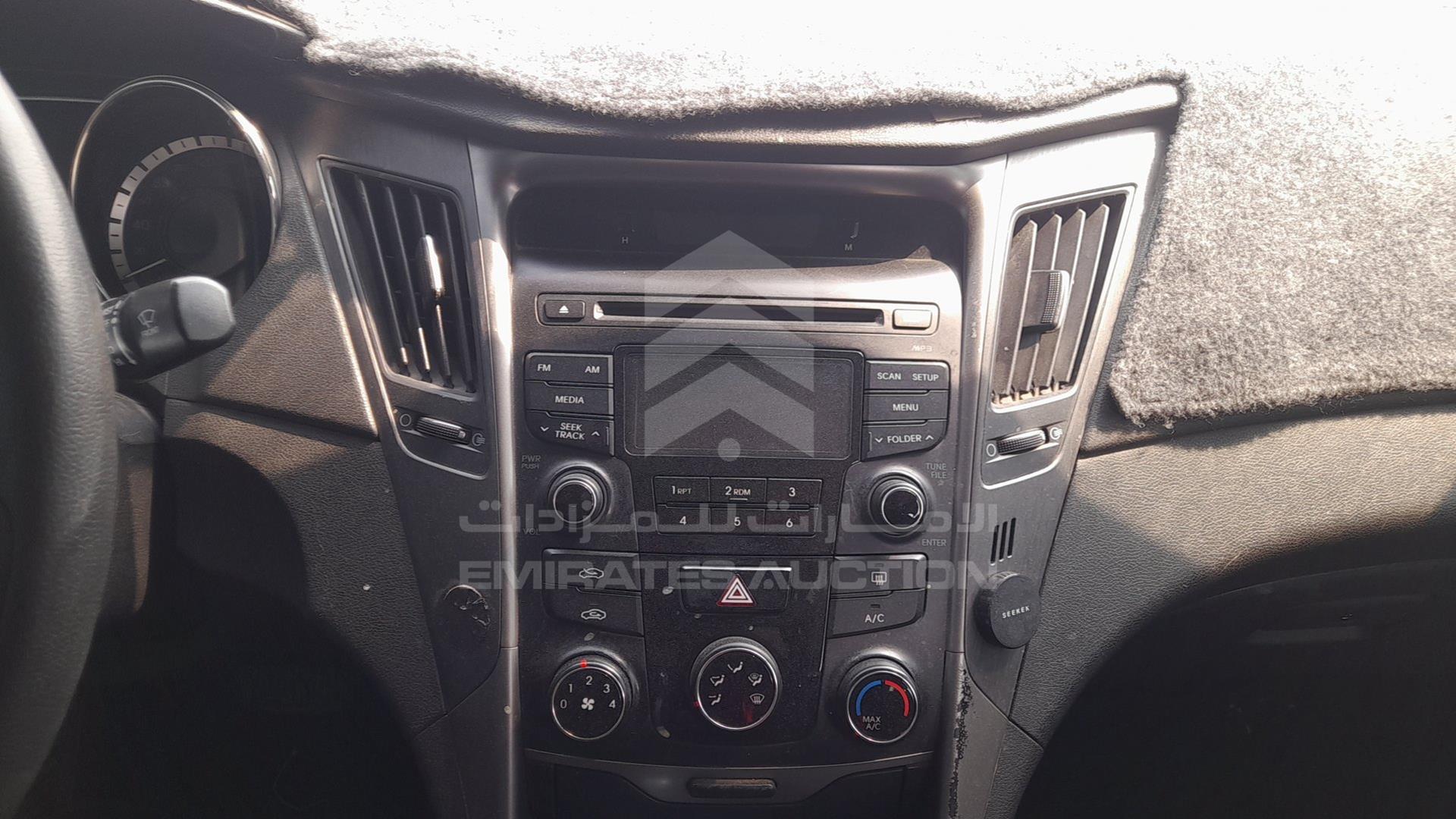 2014 HYUNDAI SONATA VIN: KMHEB41C7EA624987
