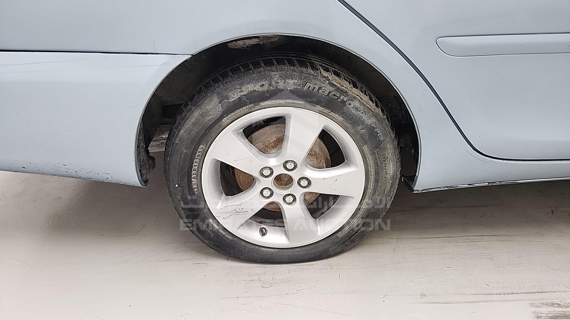 2005 TOYOTA CAMRY VIN: 4T1BE30KX5U567728