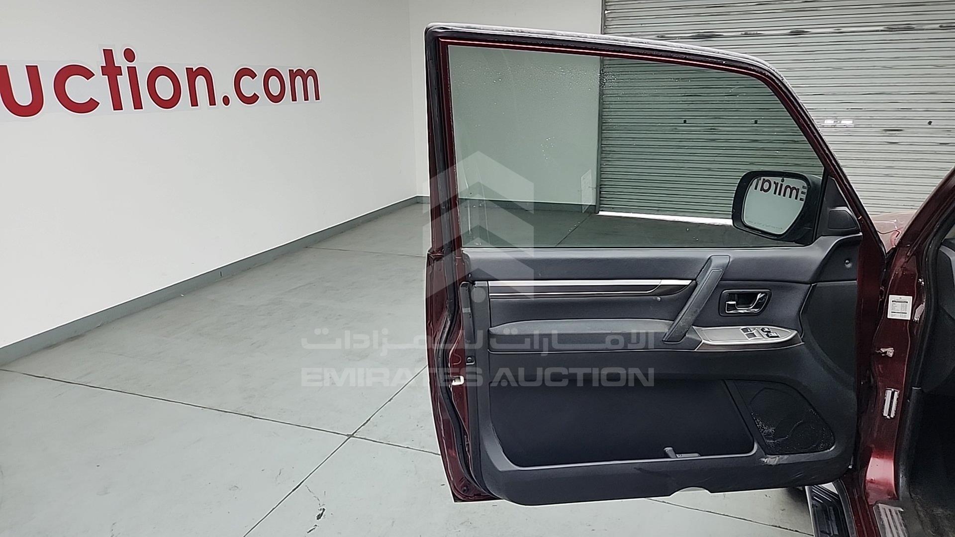 2016 MITSUBISHI PAJERO VIN: JMYMRV85WGJ724215