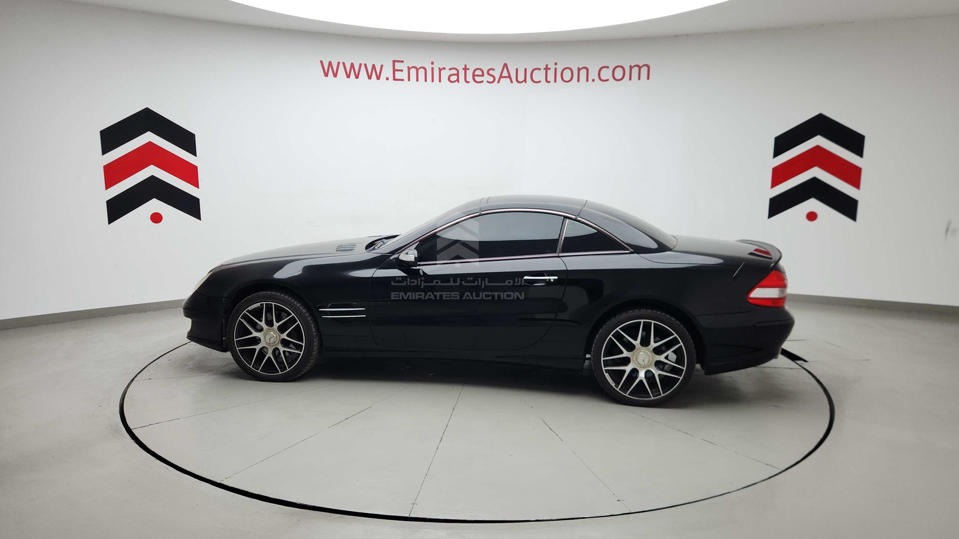 2007 MERCEDES SL 500 VIN: WDBSK71F37F122470