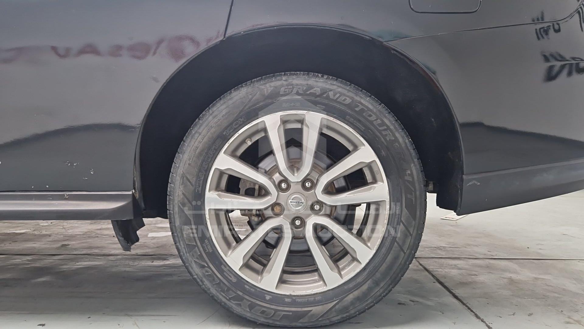 2015 NISSAN PATHFINDER VIN: 5N1AR2MM6FC620132