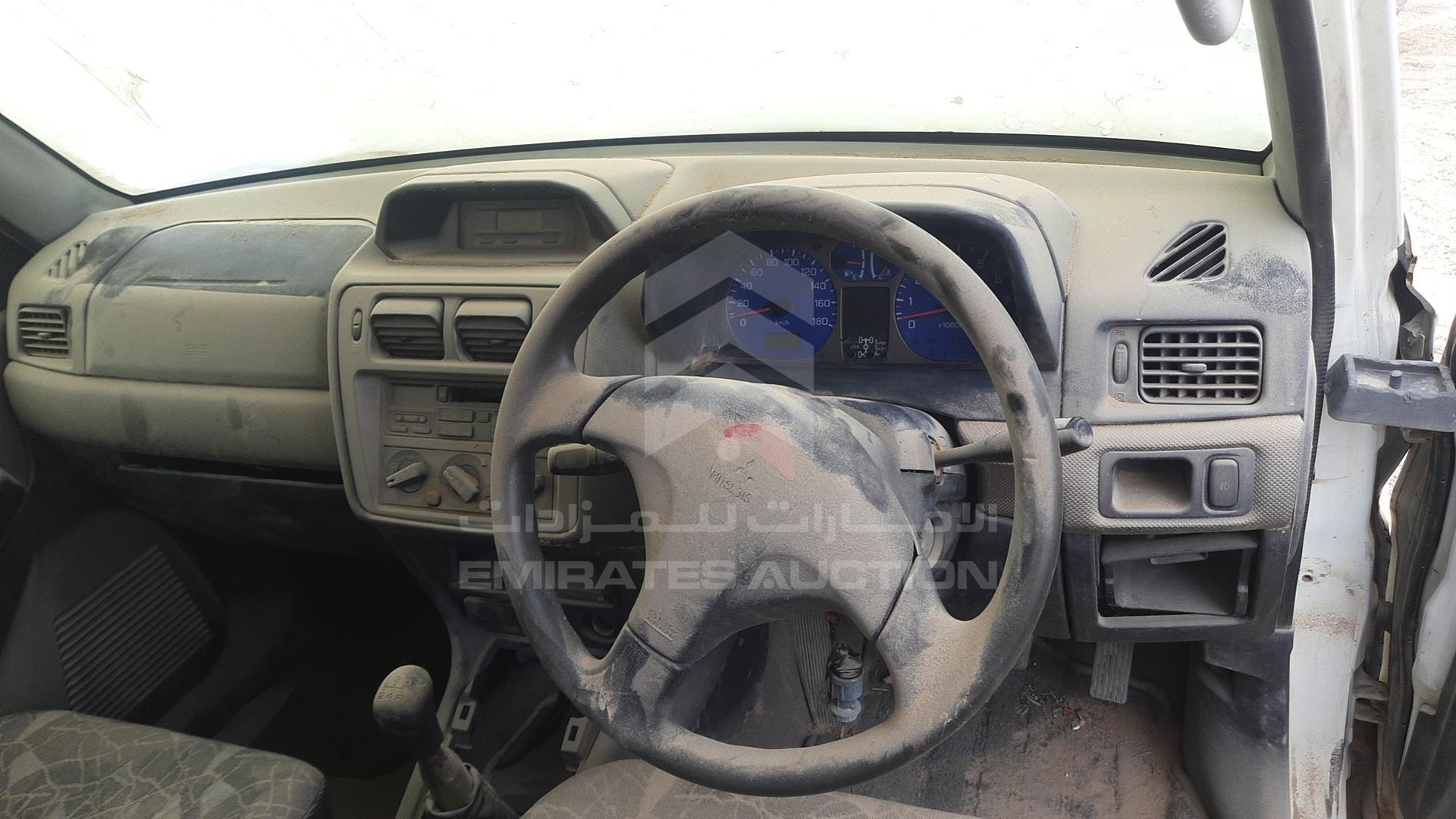 2005 MITSUBISHI PAJERO VIN: H66W-0015385