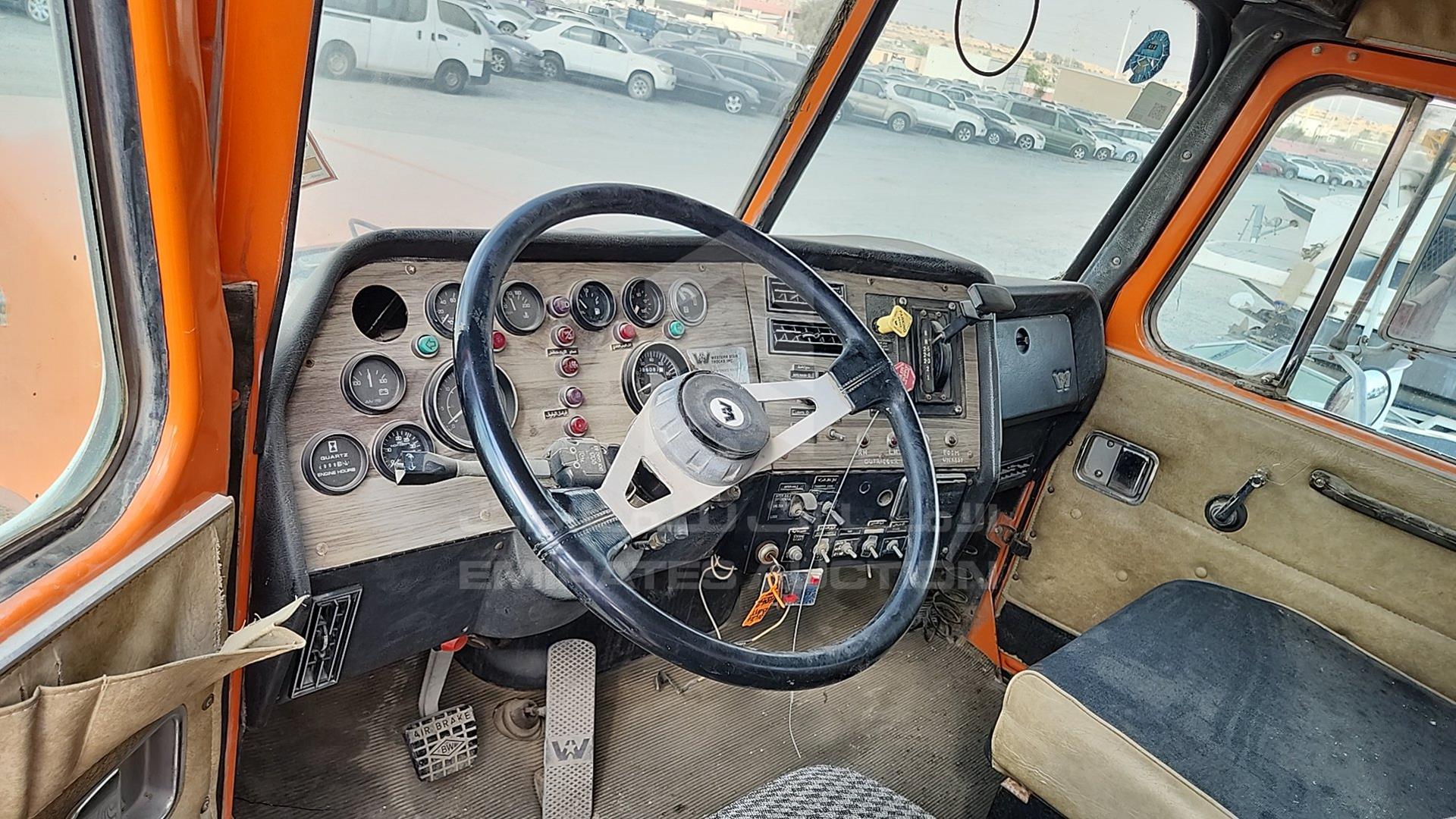 1996 WESTERN STAR 4966S VIN: 2WLPGCMDXTK941397