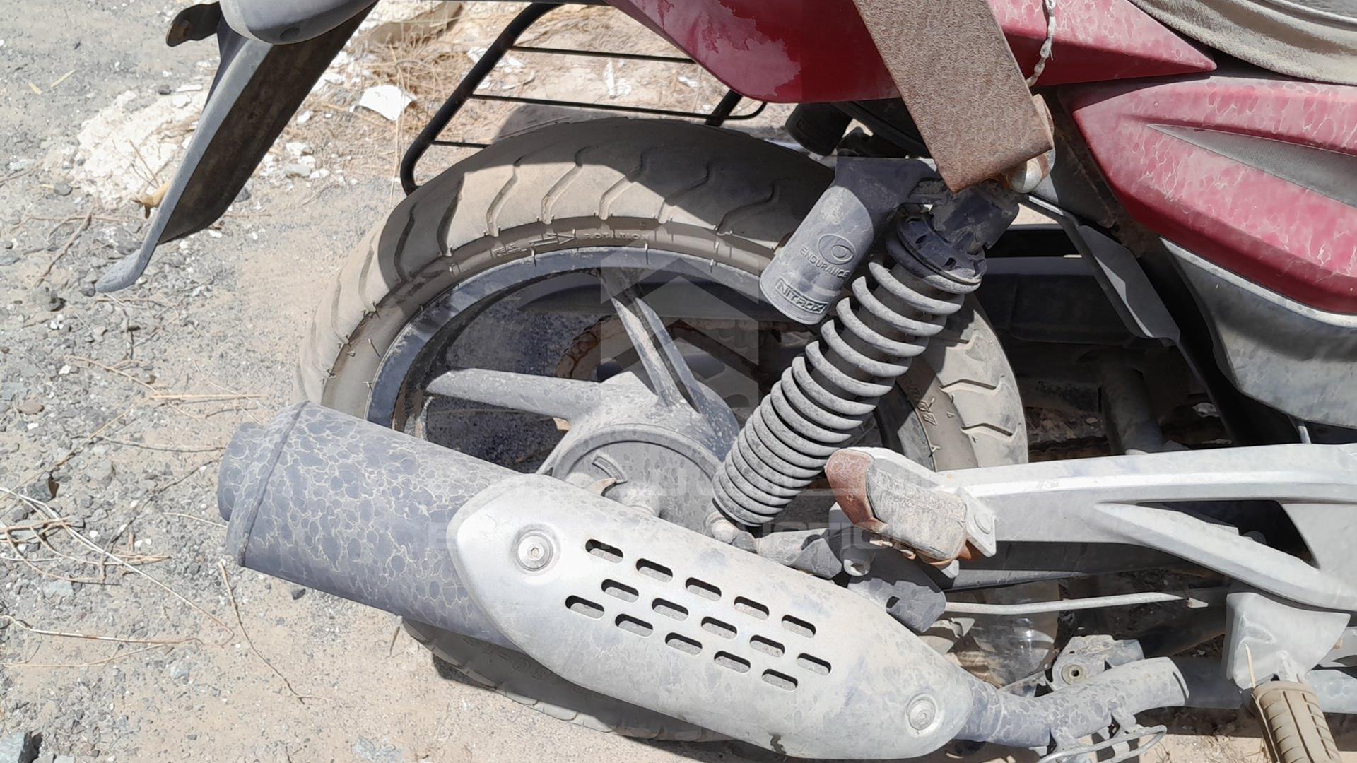 0 BAJAJ PULSAR VIN: MD2A12DZ8ECH54840